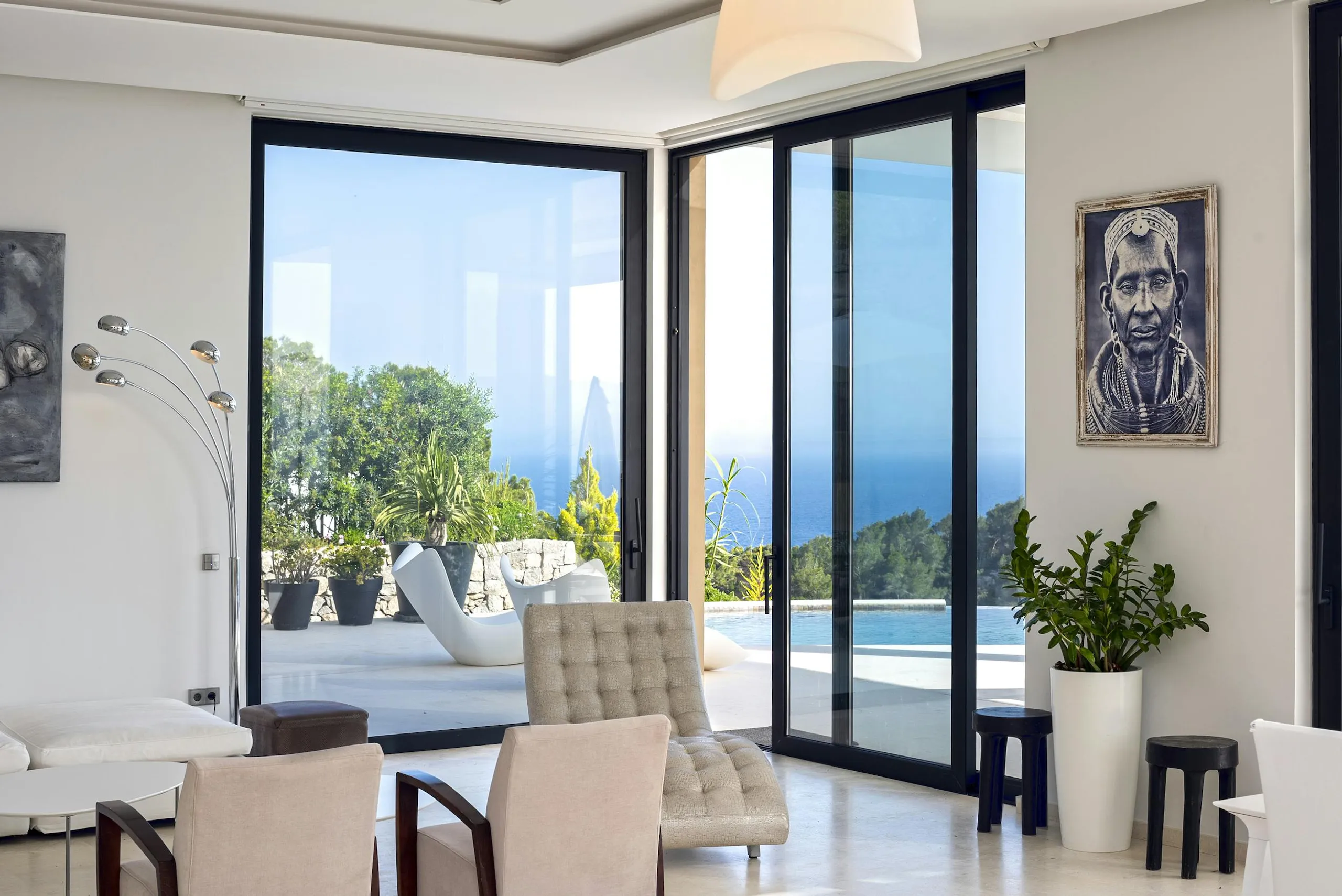 Stylish Seaview Villa in Ibiza with Infinity Pool and Sun Deck — photograph 12