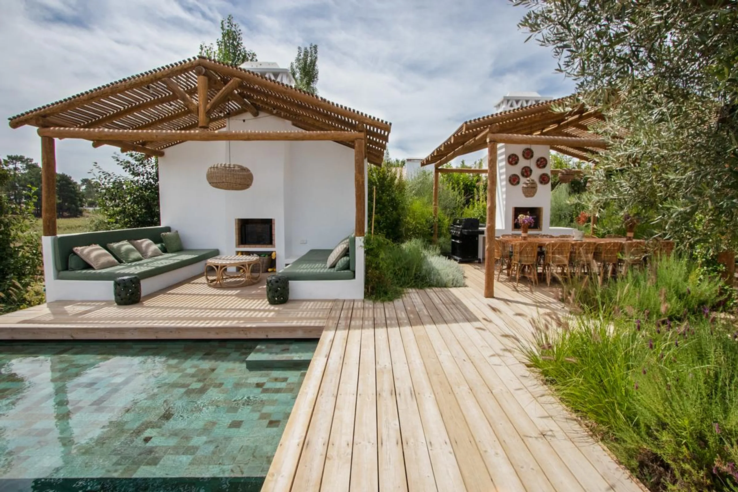Superb 7 Bedroom Villa with Private Pool, Private Beach Access and Nature Views — photograph 3