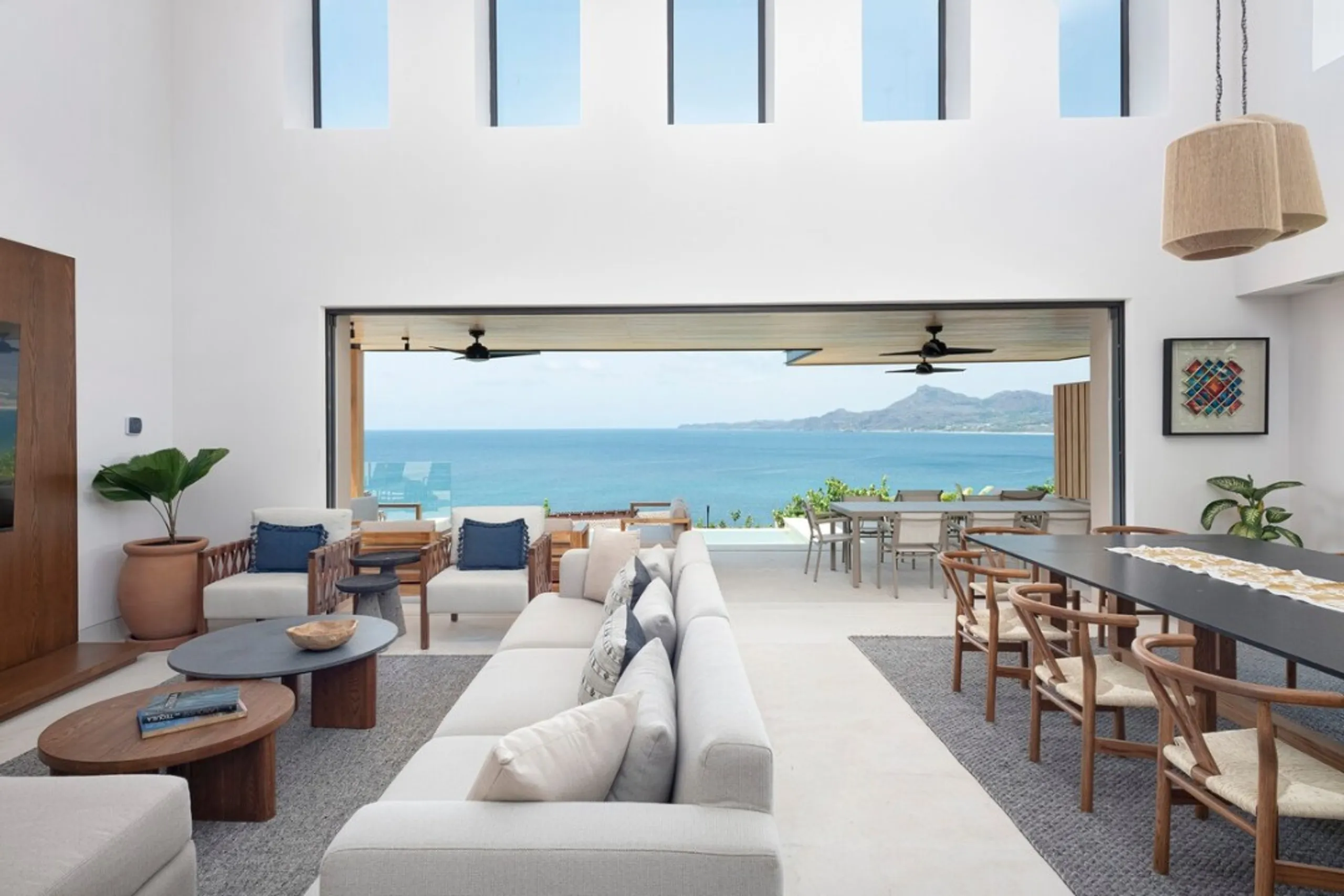Awe-Inspiring Hillside Villa in Punta Mita with Infinity Pool & Panoramic Bay Views — photograph 10