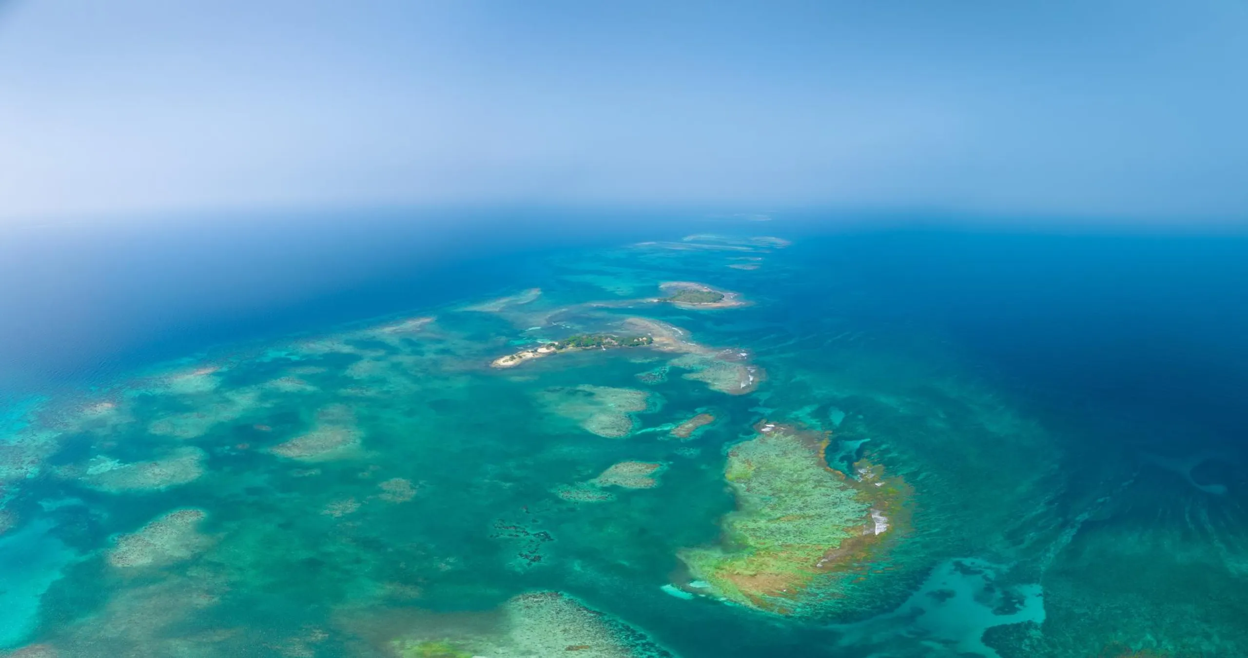 Ultra-Private Belize Island Villa with Pool, Reef Views & All-Inclusive Services — photograph 6