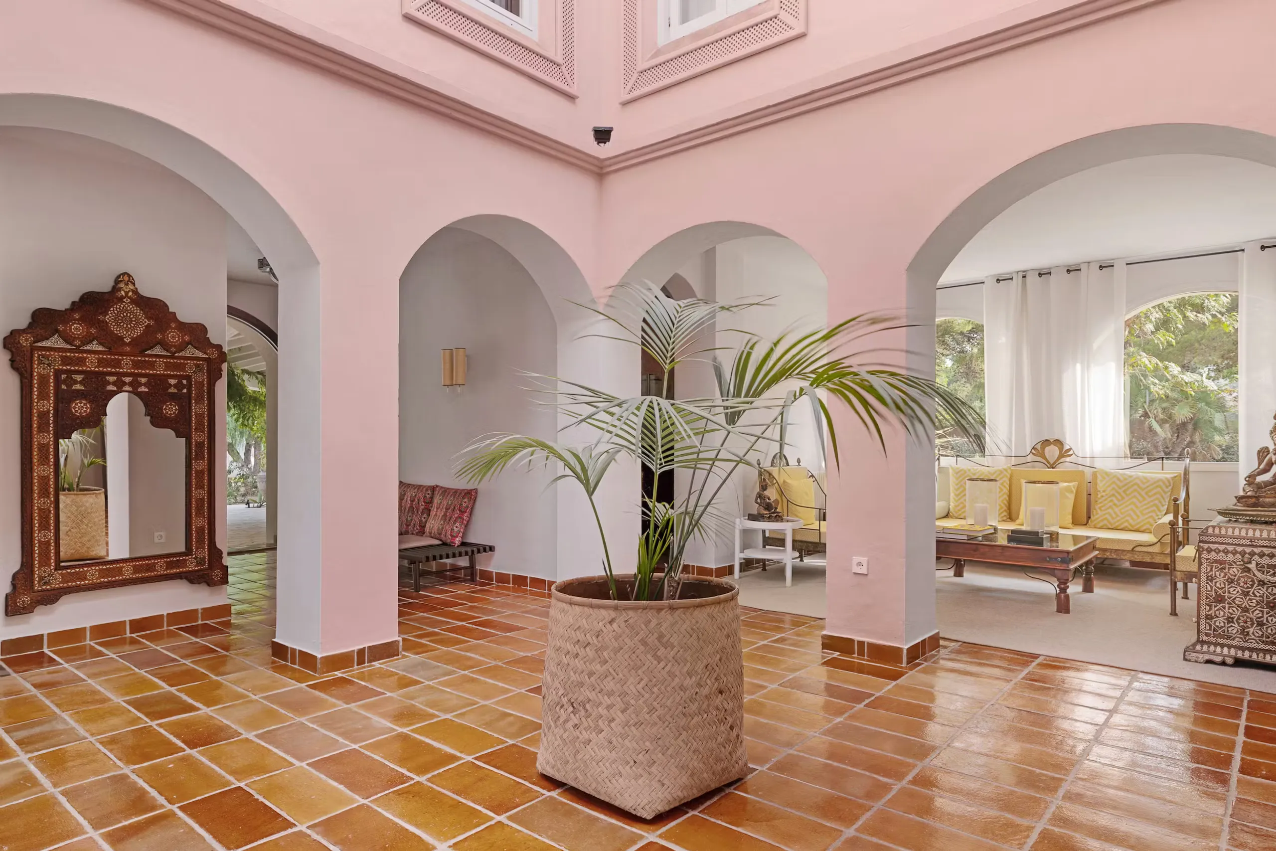 Stunning Ibizan Villa with Private Pool and Sea-view Terrace — photograph 9