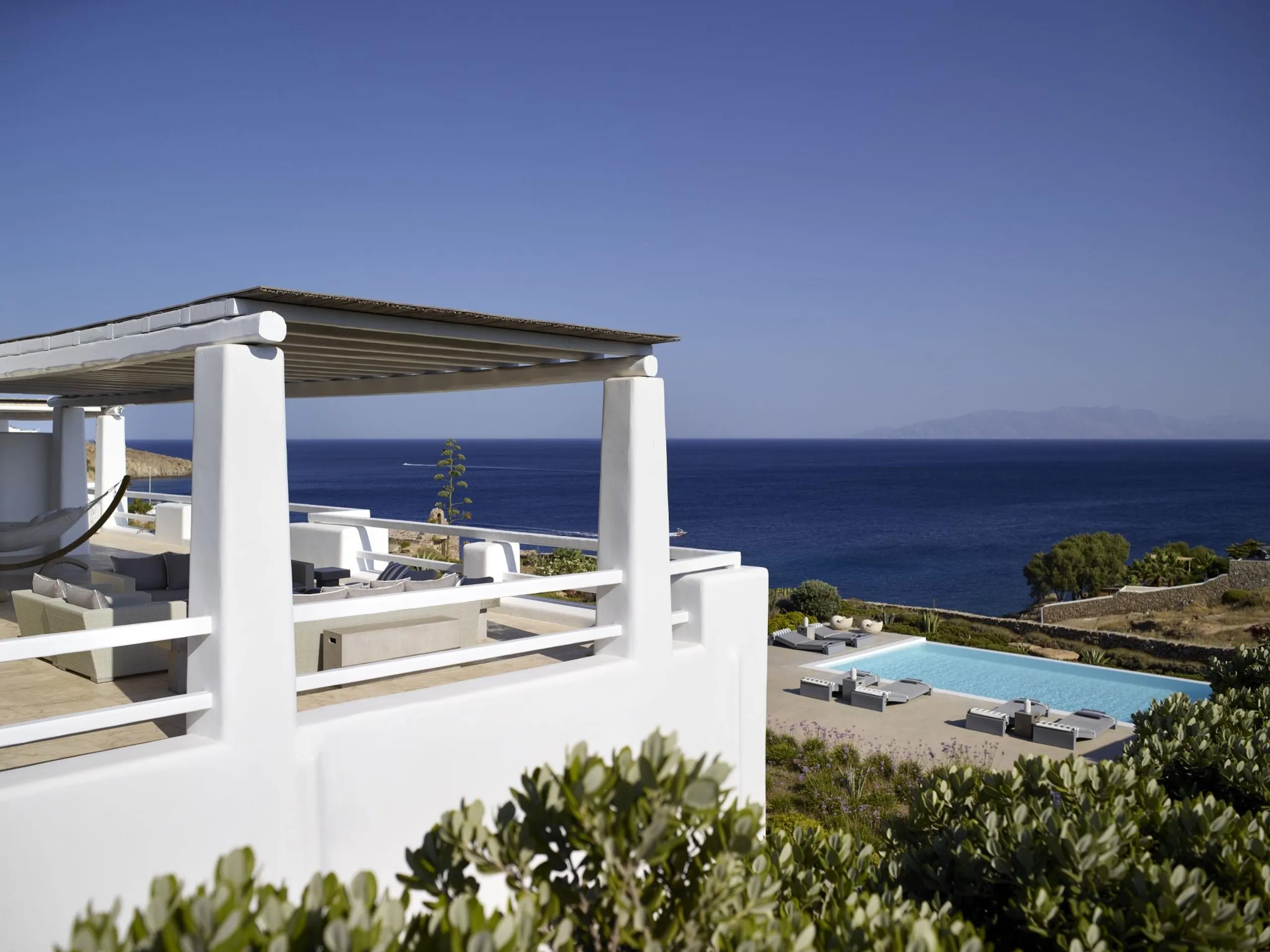 Glorious Oceanview Villa in Mykonos with Private Pool — photograph 5