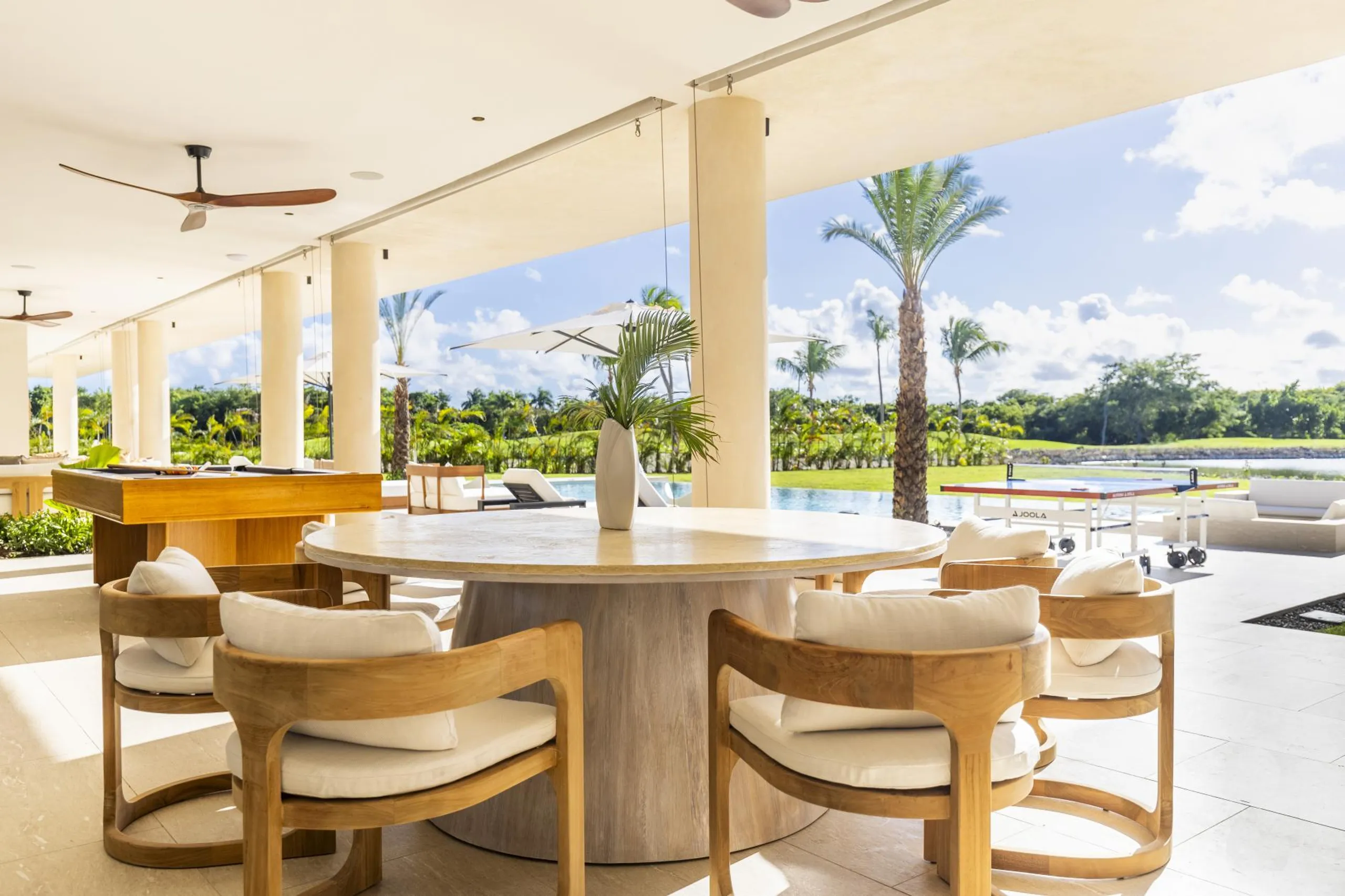 Caribbean Dream Villa: Enchanting Sunrises, Infinity Pool, and Ethnic Elegance — photograph 6