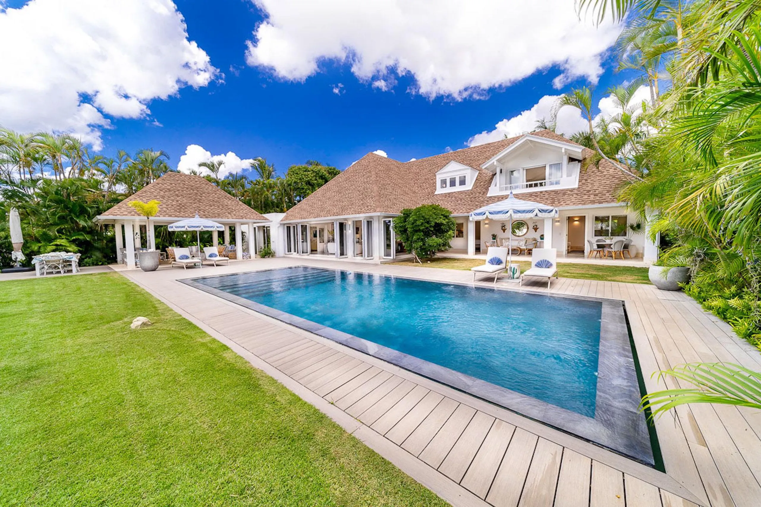 Elegant Brand New Villa with Private Pool and Minitas Garden, La Romana