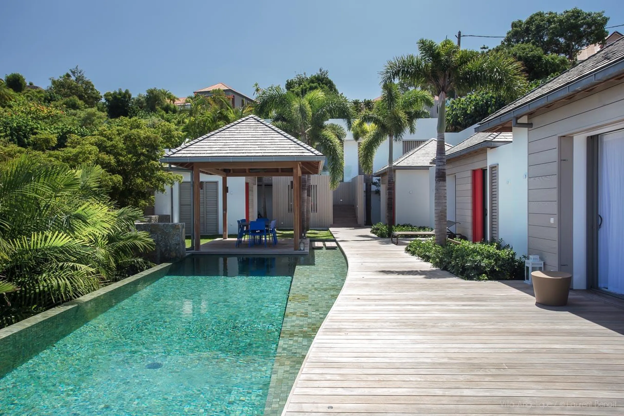 Plentiful Paradise St Jean Estate with Private Pool and Fitness Room — photograph 5