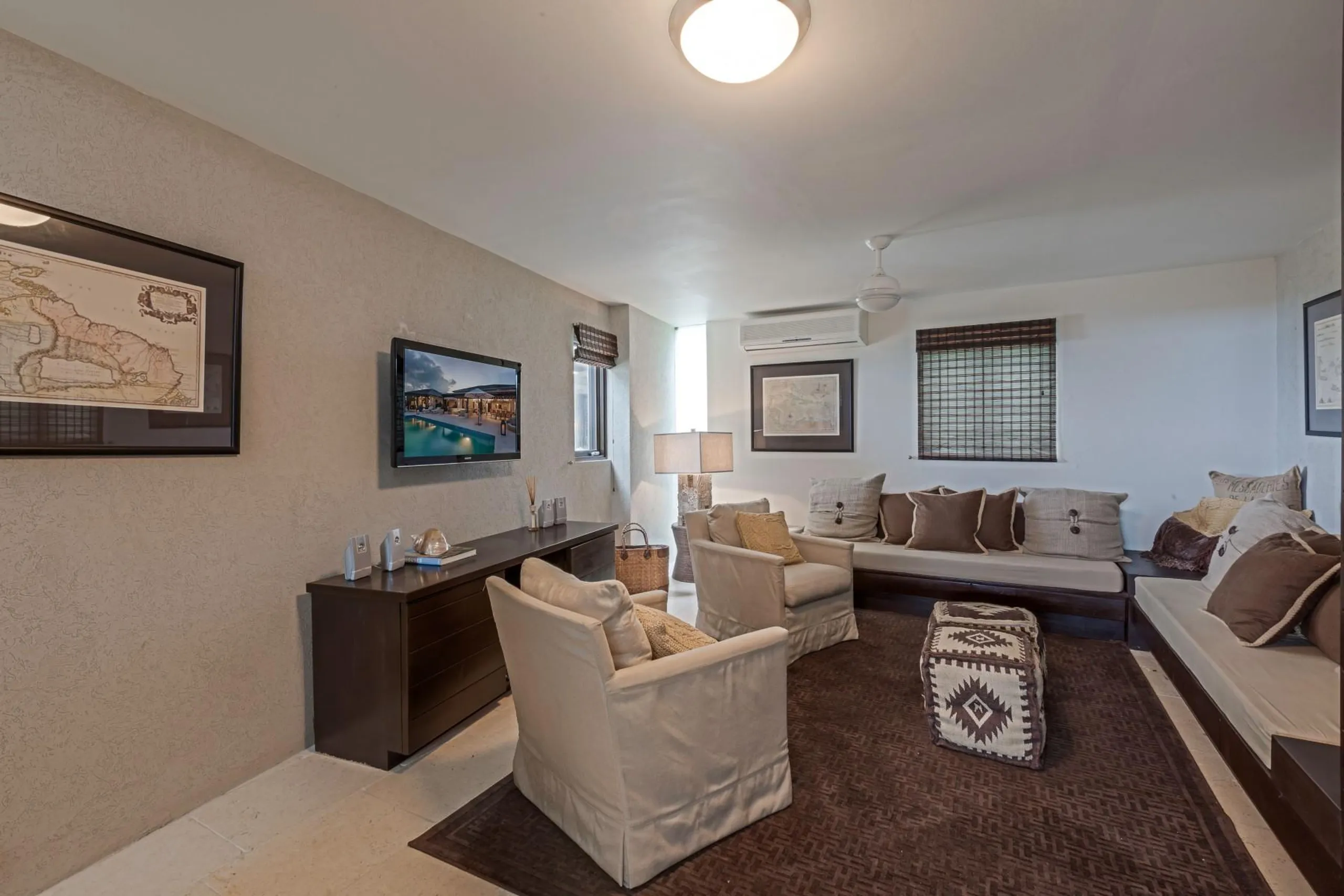 Pocket Listing: Serene Little Harbour Villa with Pool Views — photograph 6
