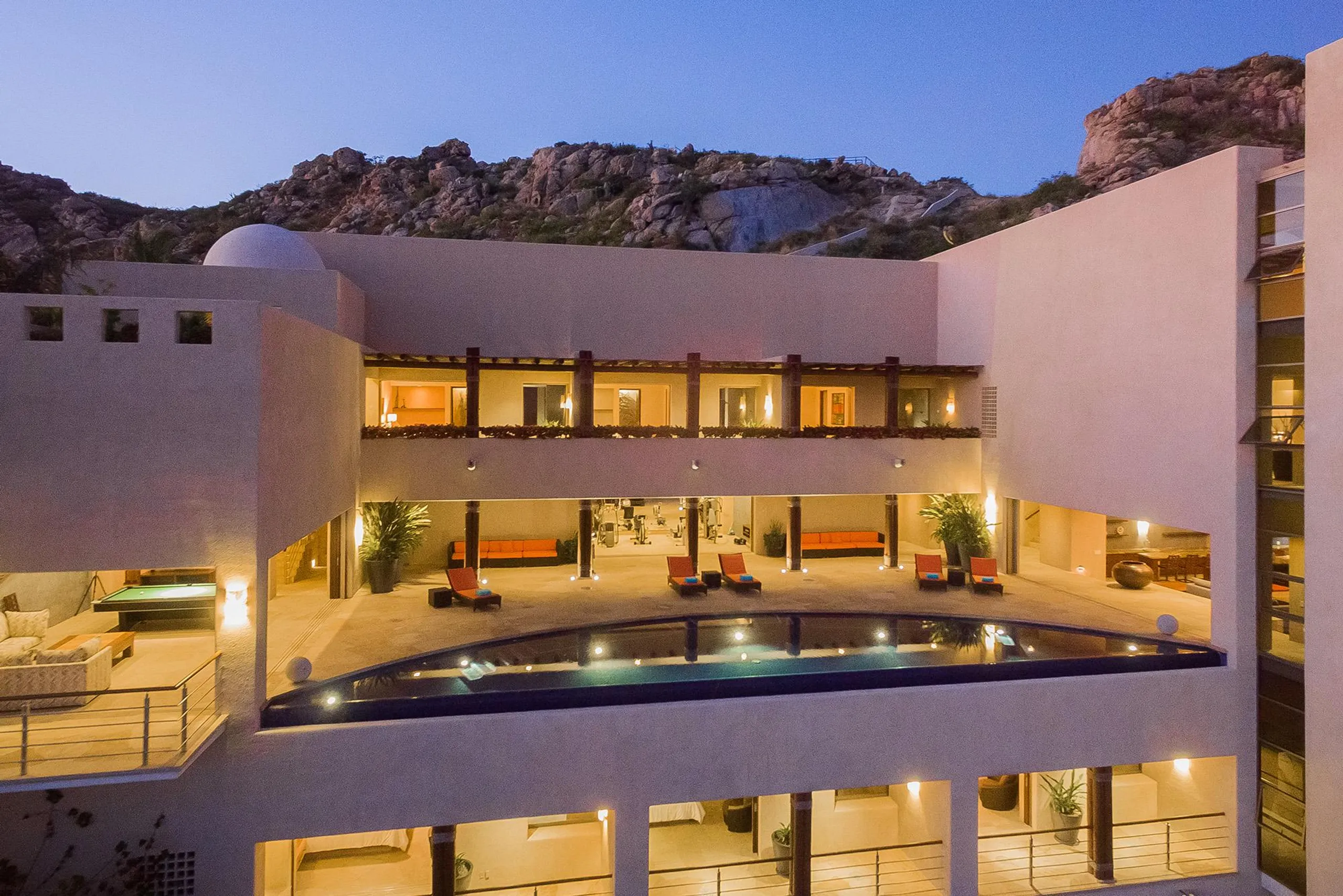 Hillside Grand Pedregal Villa with Infinity Pool and Panoramic Pacific Views. — photograph 7
