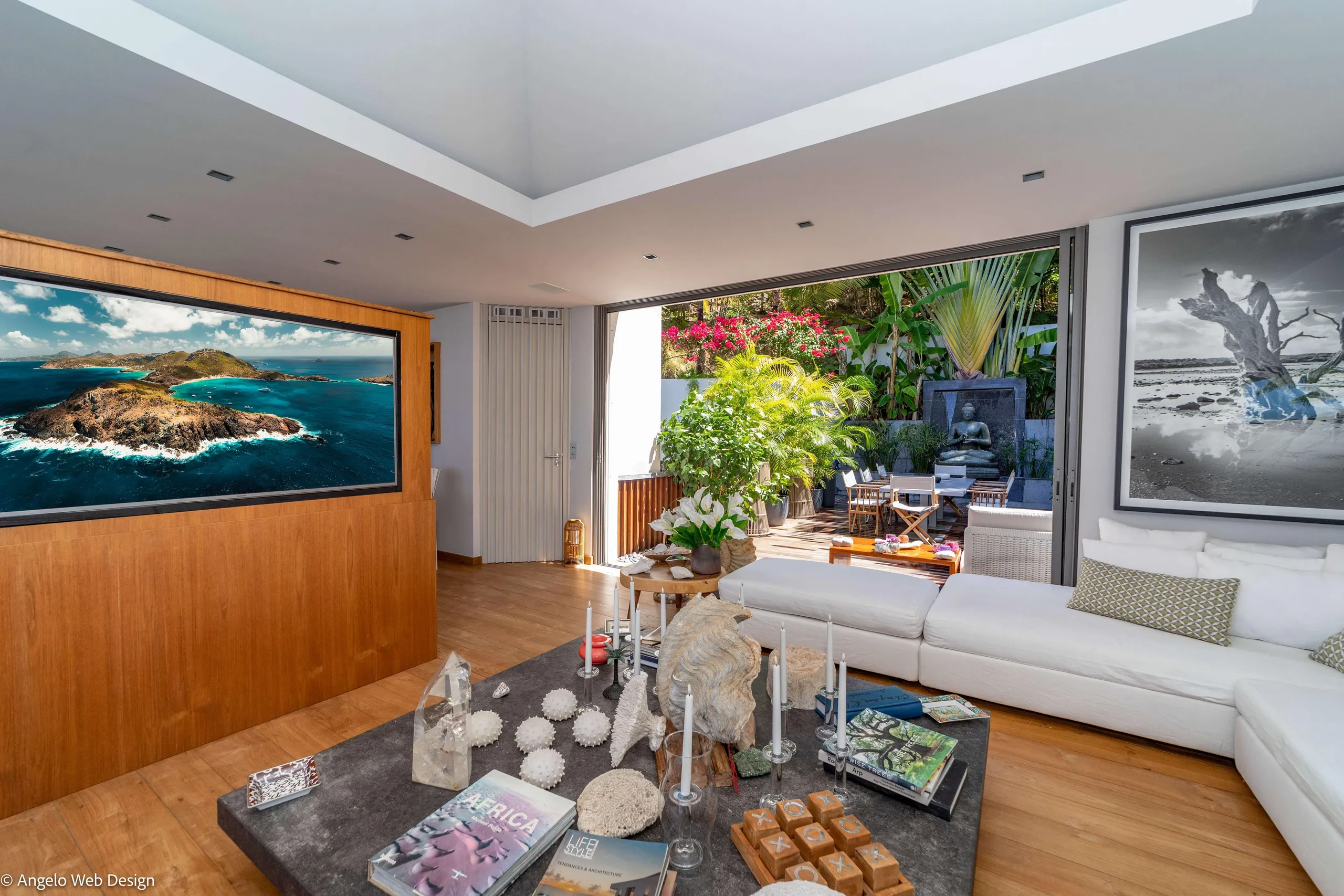 Elegant Seaview Villa with Infinity Pool, Views and Private Zen Garden — photograph 9