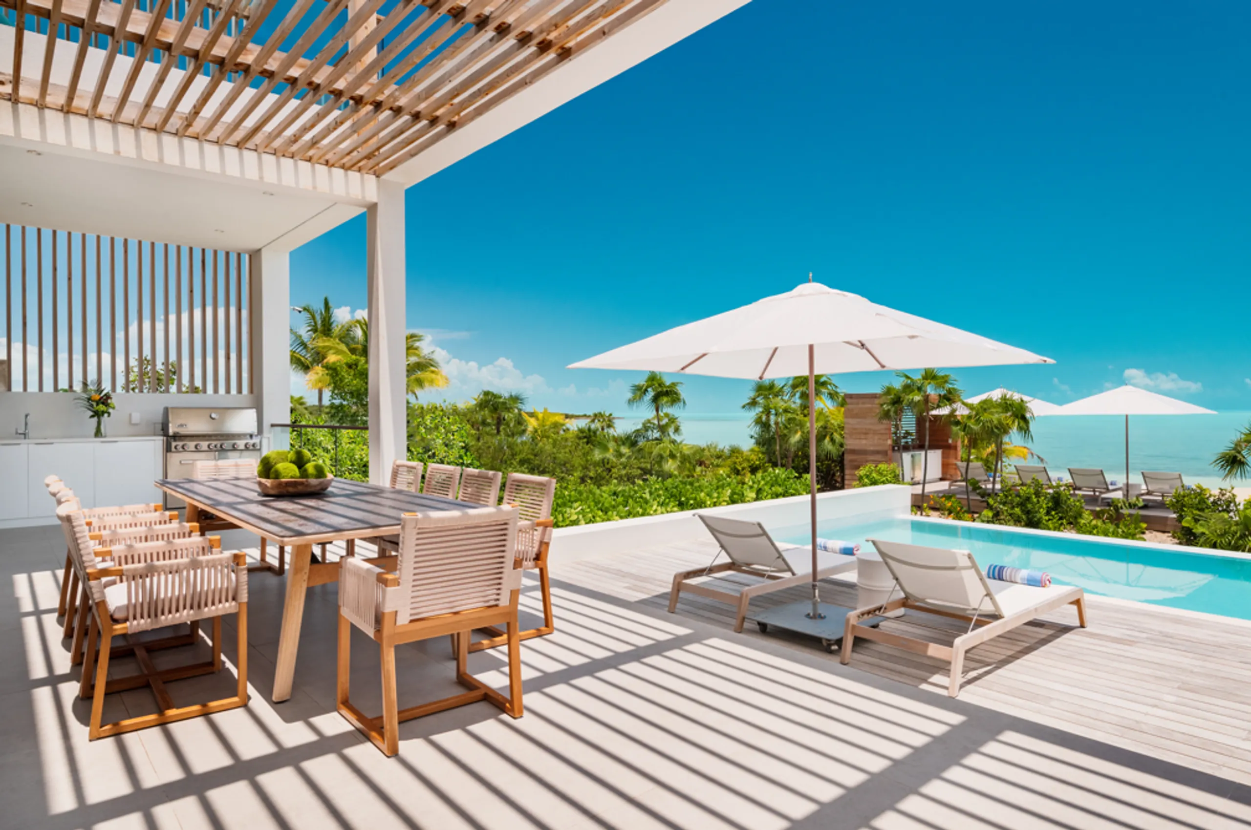 Stunning Contemporary Design Long Bay Villa with Infinity Pool and Views — photograph 5