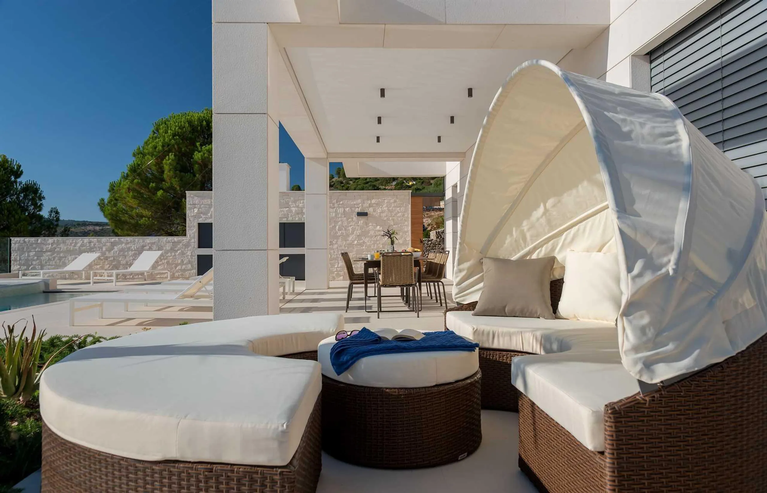 Luxury Villa with Infinity Pool and Breathtaking Panorama of Rogoznica's Peninsula — photograph 11