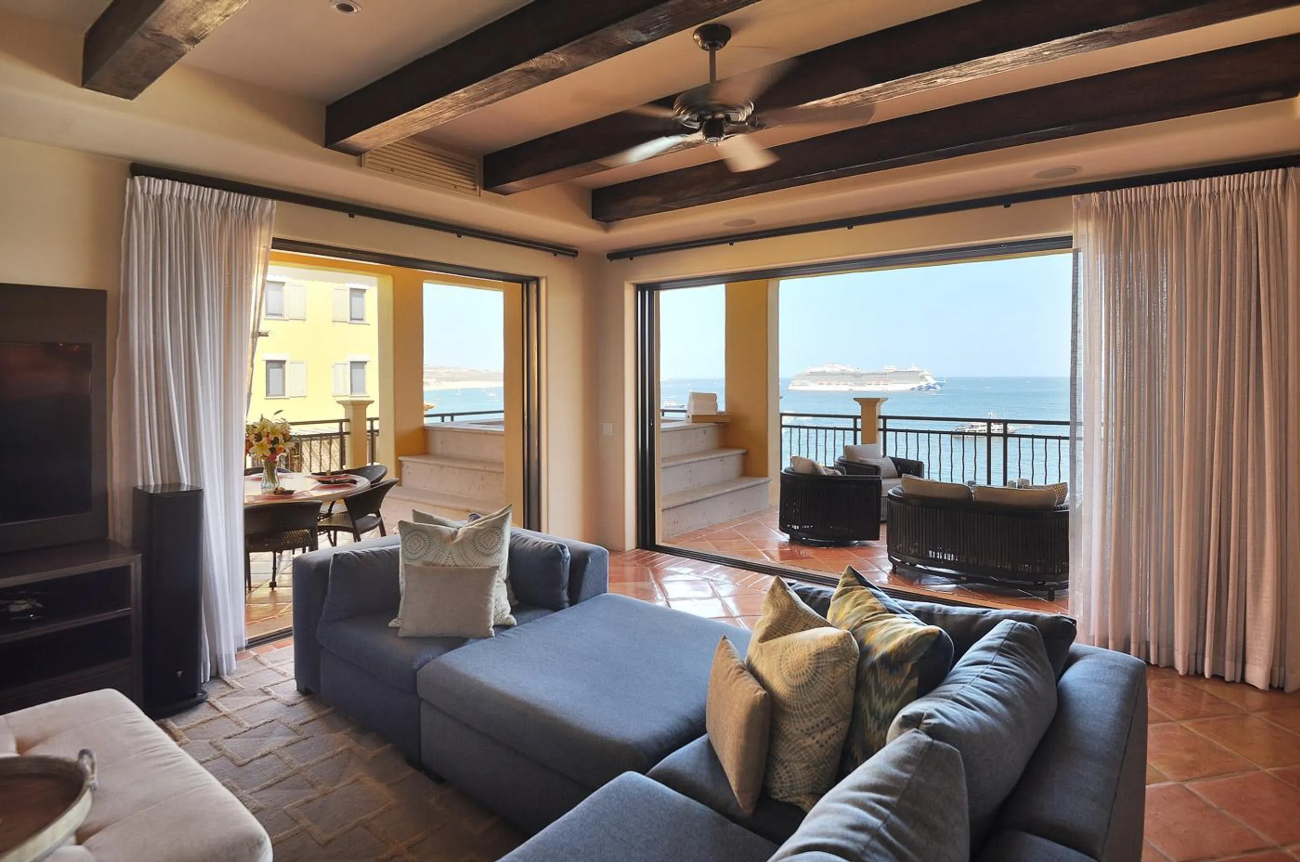 Penthouse with Sensational Sea of Cortez Views and Multiple Terraces — photograph 3