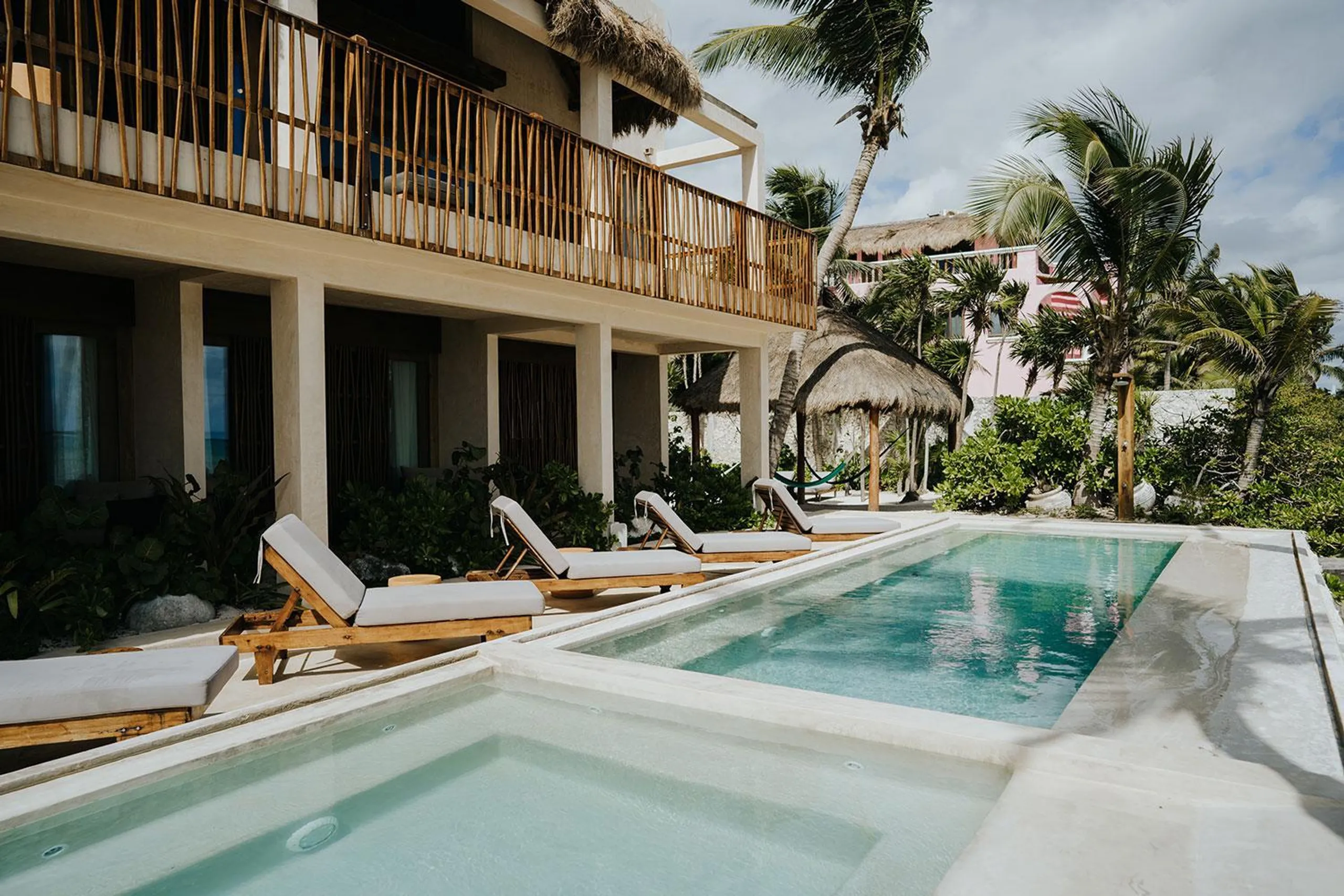 Enchanting Eco-Luxe Chic Retreat with Private Pool and  Oceanic Delights — photograph 2