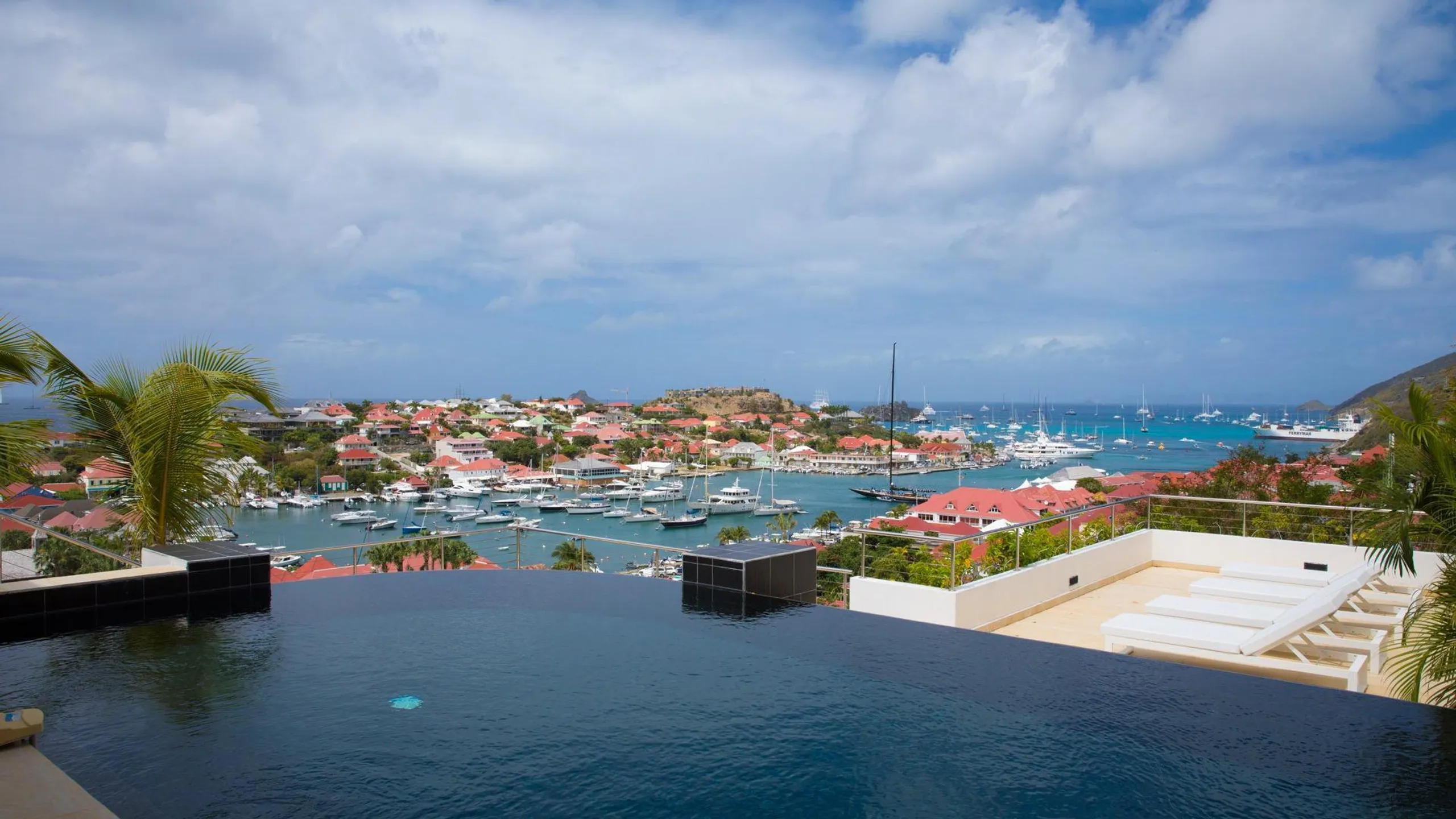Harbor Front View Villa with Infinity Pool in Gustavia, St. Barths — photograph 4