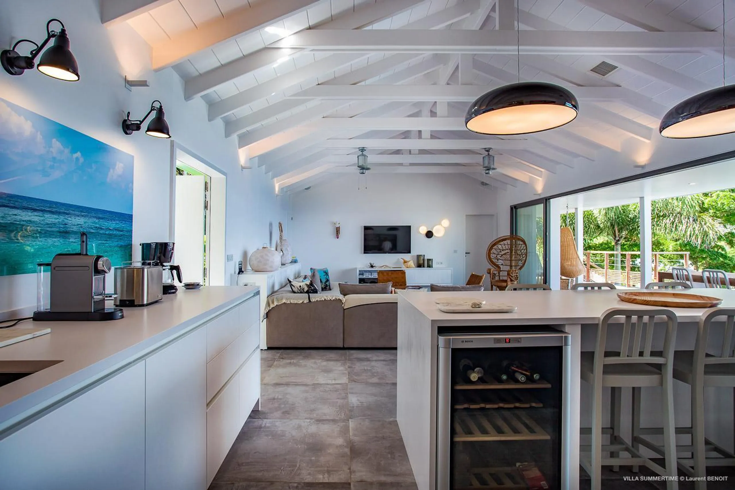 Classy Oceanview Estate with Private Pool and Walks to Beach — photograph 8