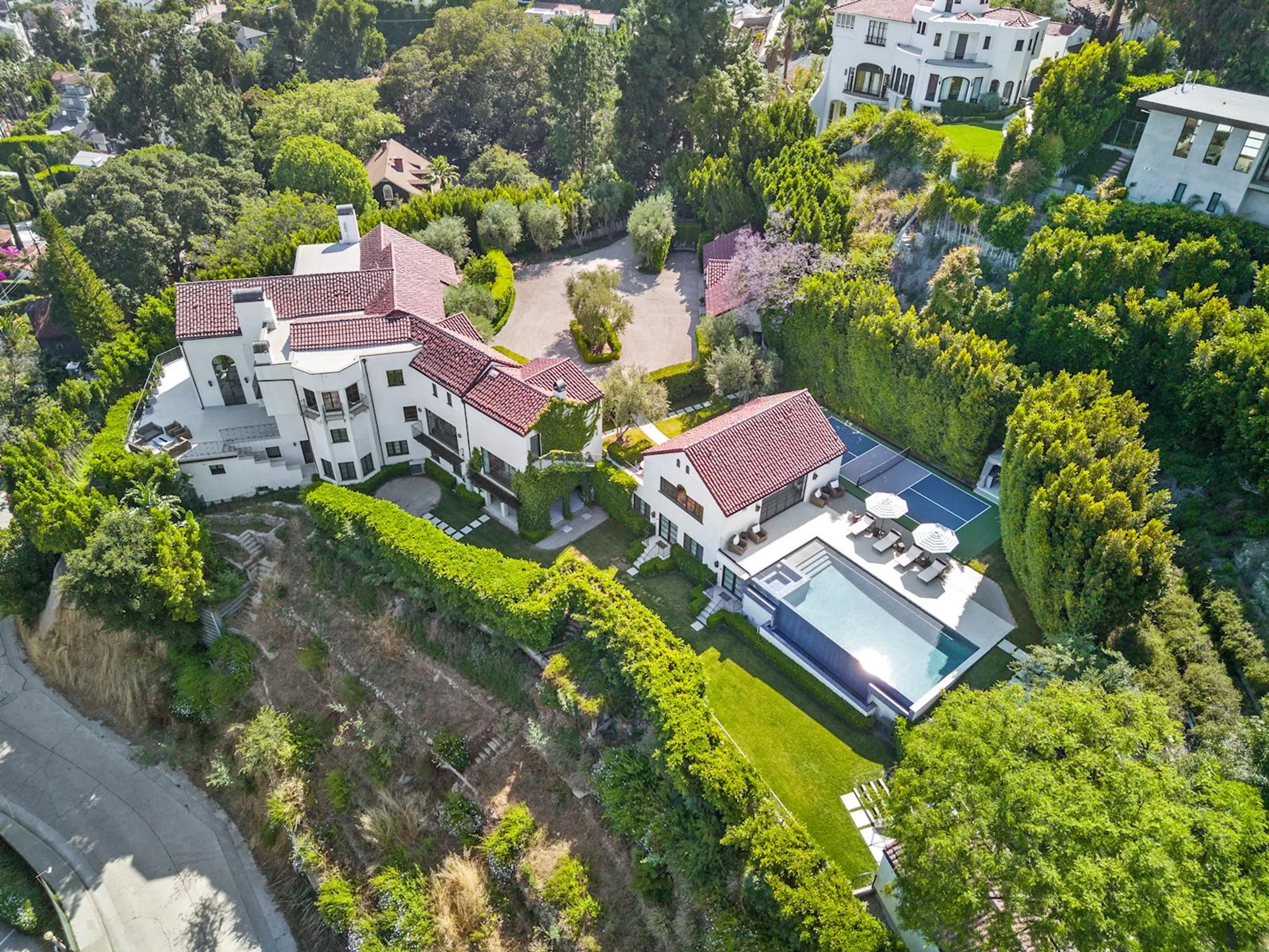 Villa setting in Los Angeles