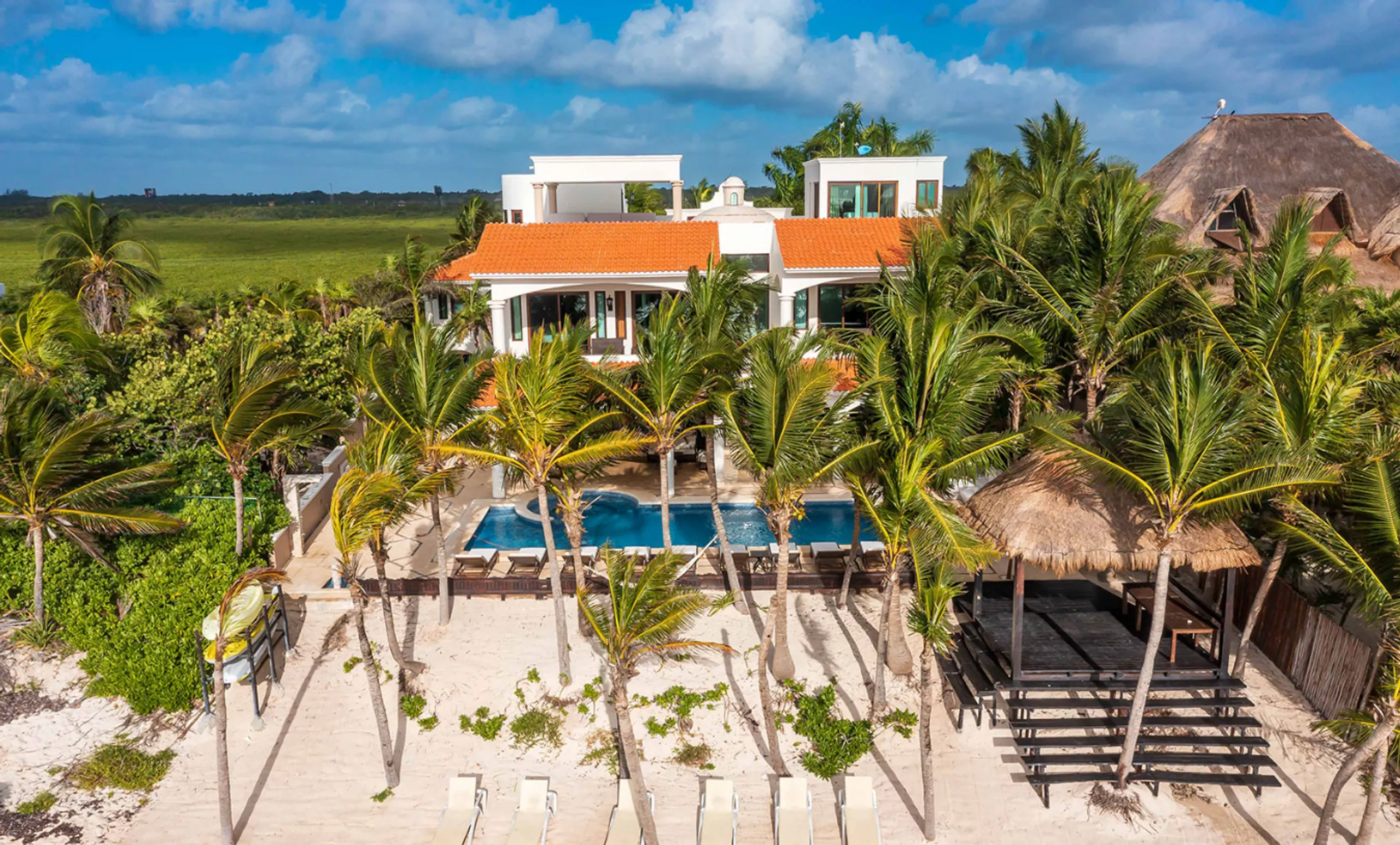 Exquisite Soliman Bay 10 BDR Oceanfront Villa with Private Poll — photograph 7