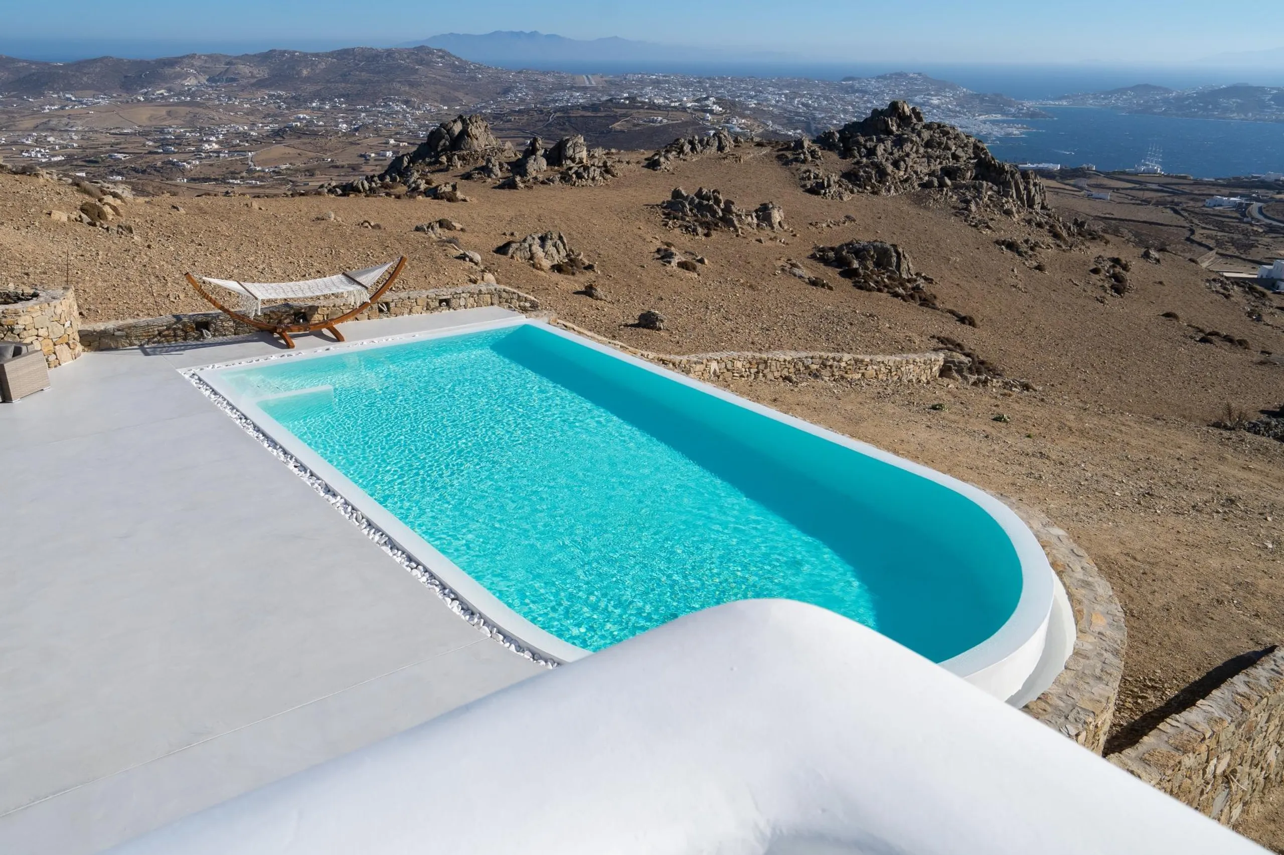 Palatial Luxury Estate in Mykonos with Private Pool — photograph 4