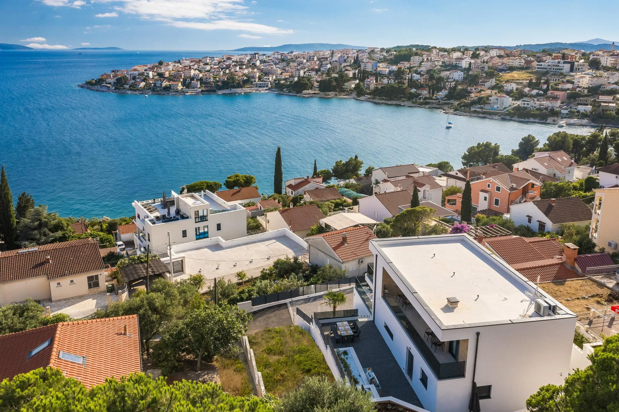 Posh Villa Oasis in Okrug Gornji with Pool Panoramic Views and Family-Friendly Amenities — photograph 4