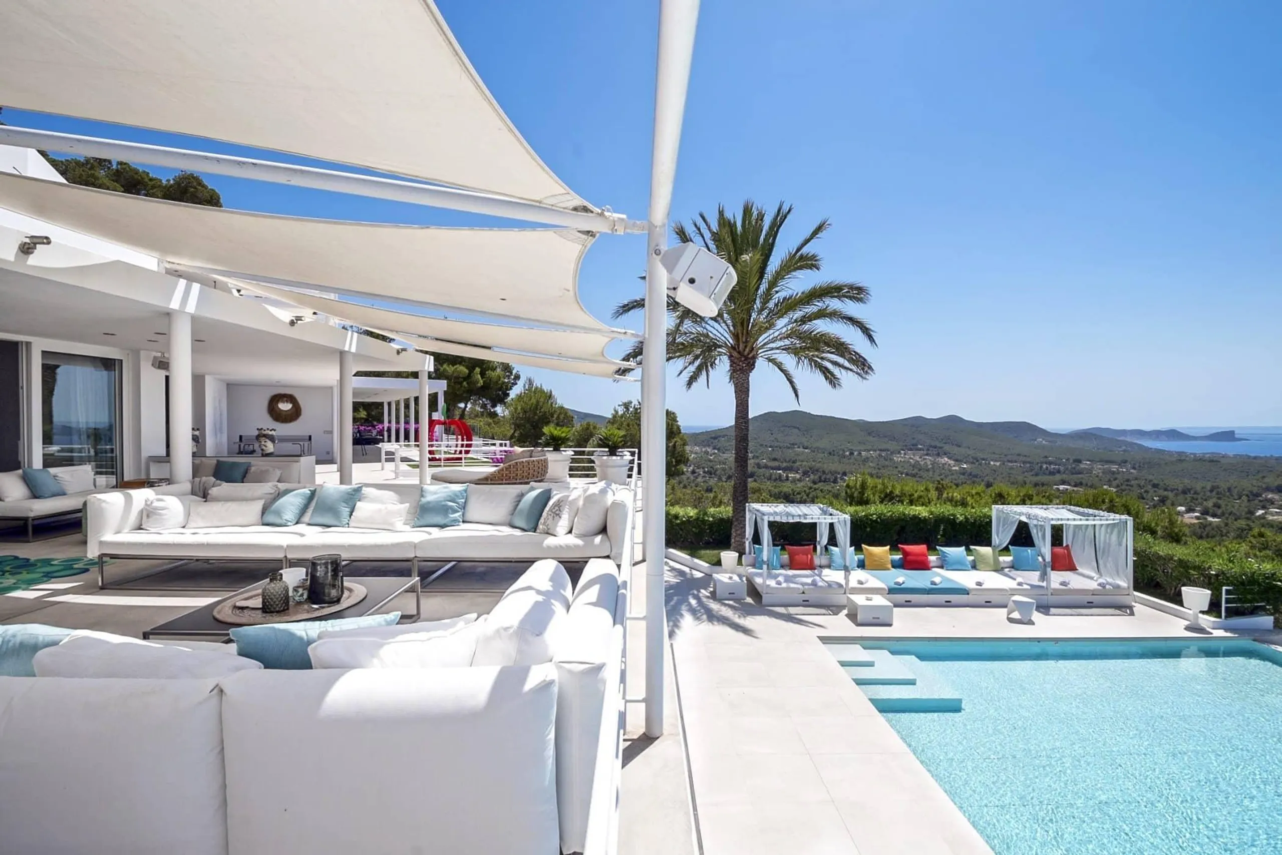 Modern Contemporary Ibiza Ultra Estate with Infinity Pool and Disco Room — photograph 3