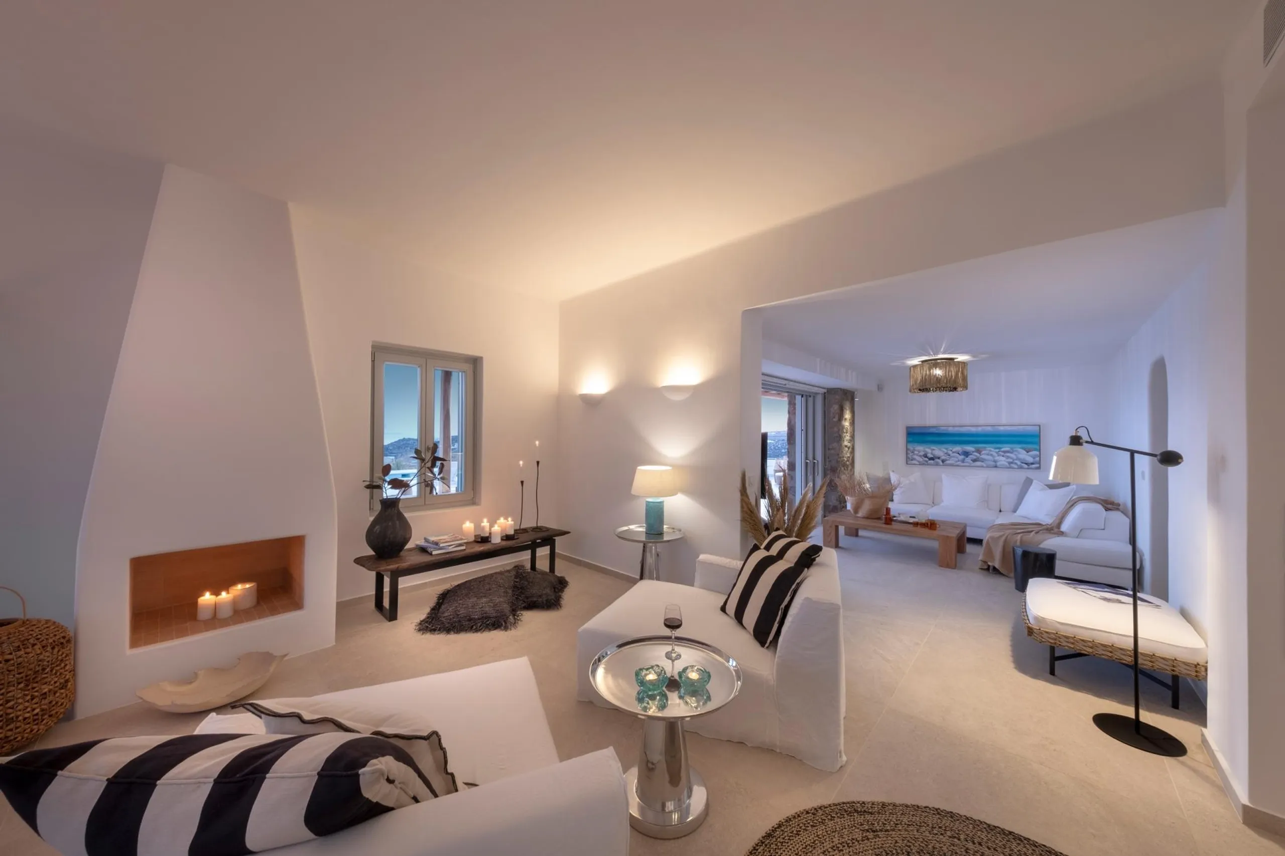Superb  Mykonos Villa with Private Pool and Jacuzzi — photograph 12