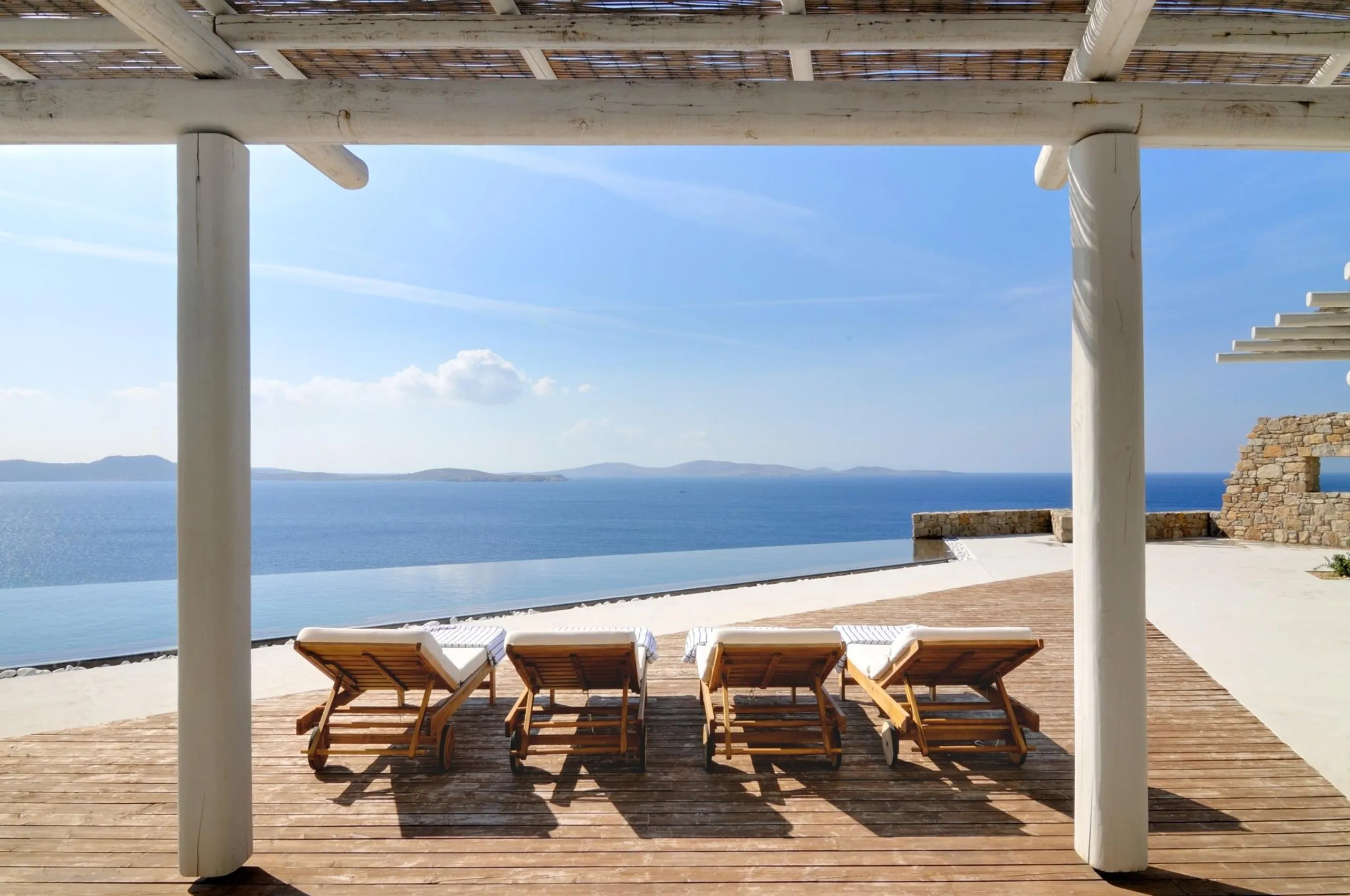 Majestic Oceanview Villa in Mykonos with Infinity Pool, South Aegean