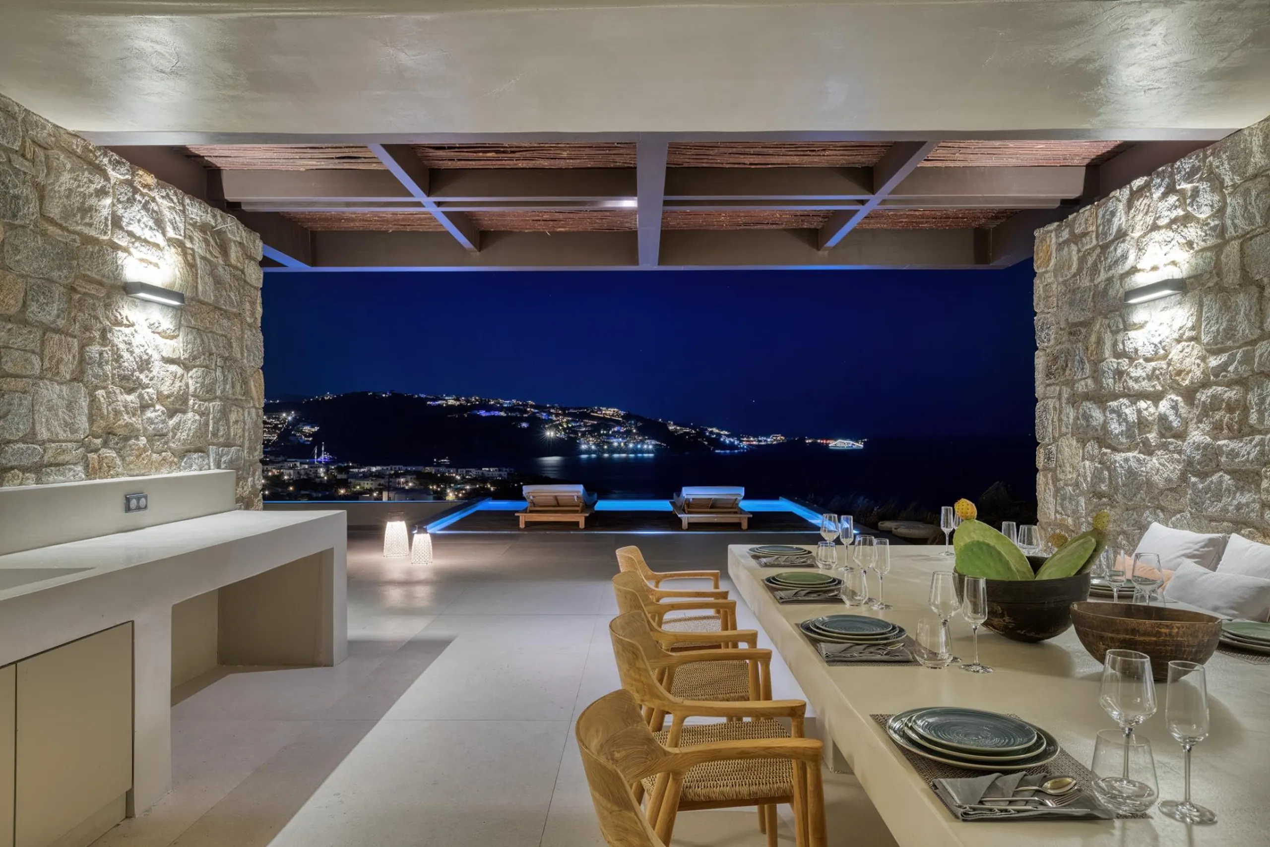 Lavish Luxury Villa in Mykonos with Private Pool and Firepit — photograph 8