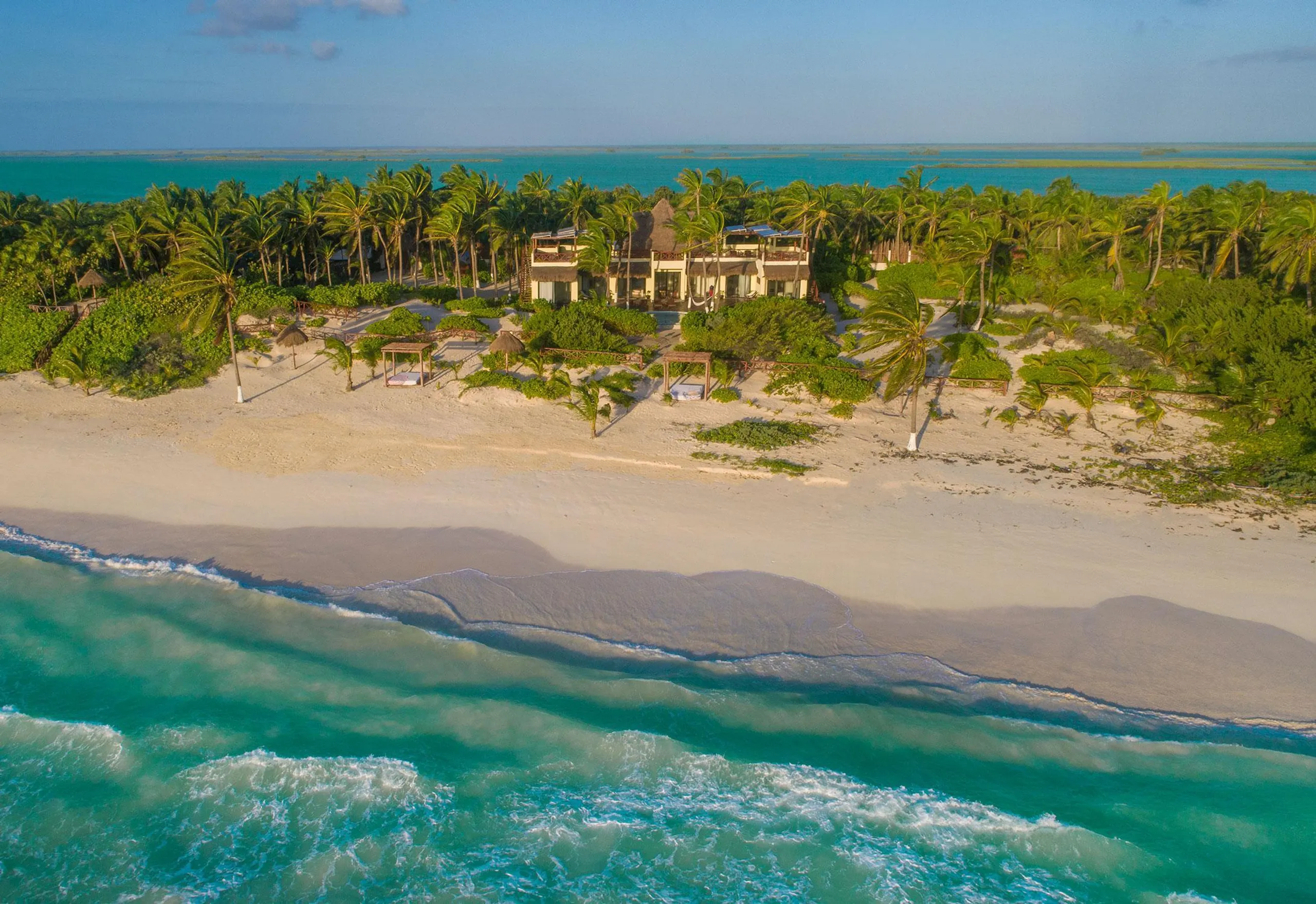 Eco Luxury Beach Retreat with Private Pool and Incredible Ocean Views — photograph 7