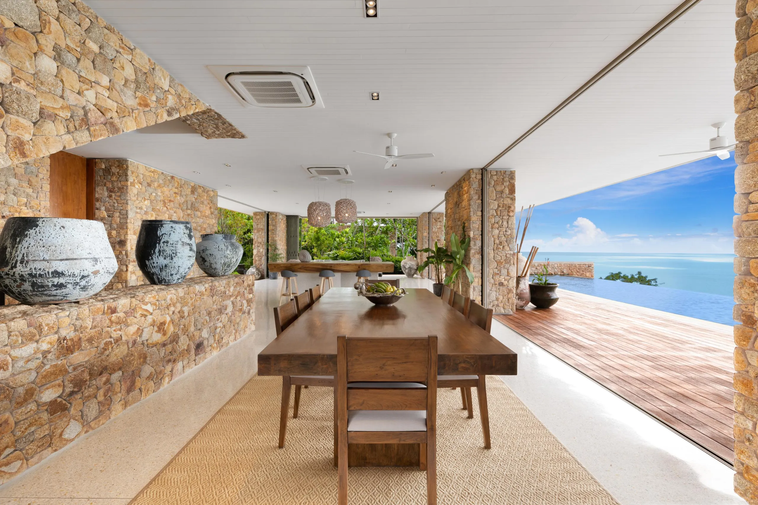 Breathtaking Oceanview Villa with Infinity Pool & Chef Service — photograph 6