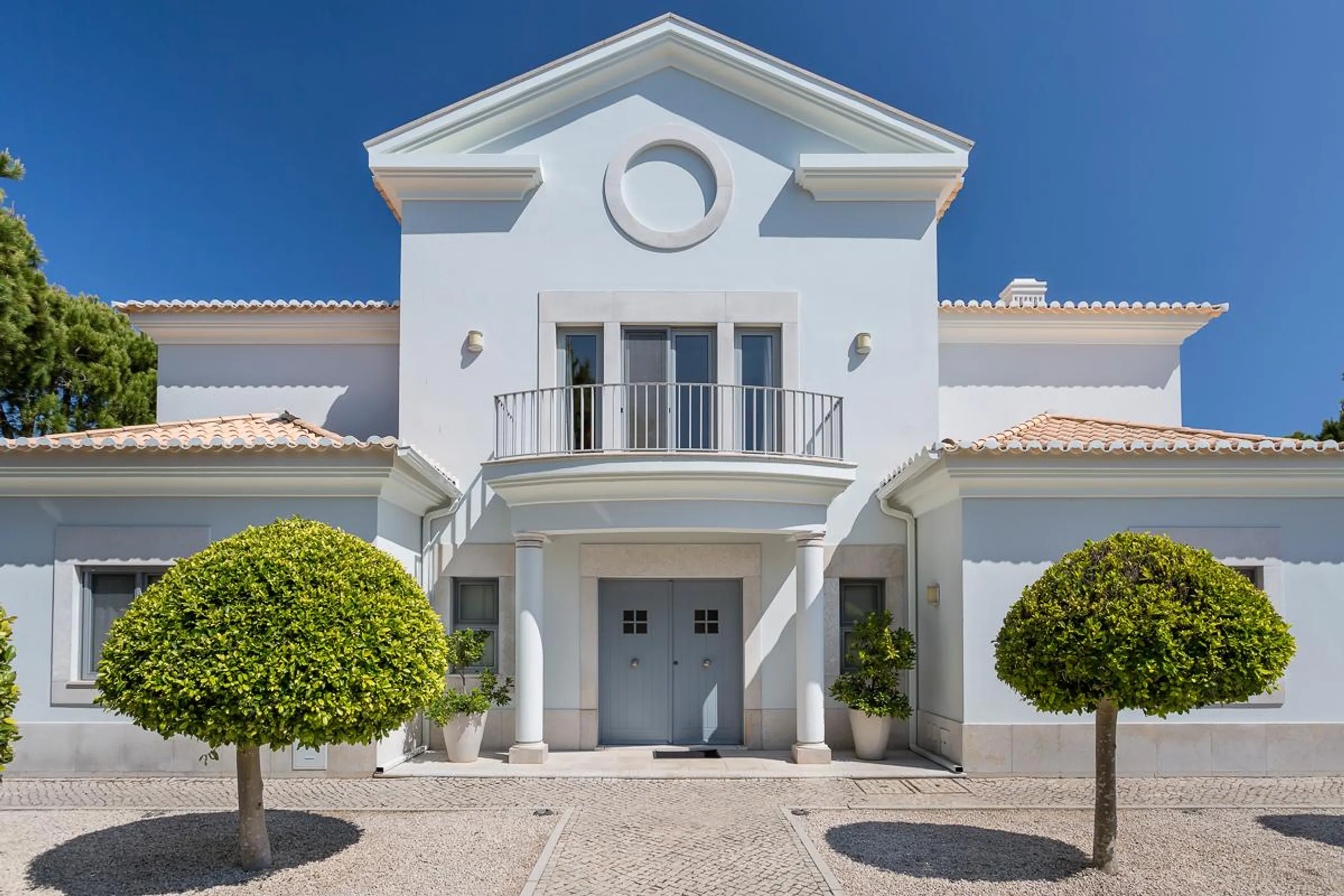 First-class Villa in Quinta do Lago with Private Pool, Jacuzzi and Beaches Nearby — photograph 3