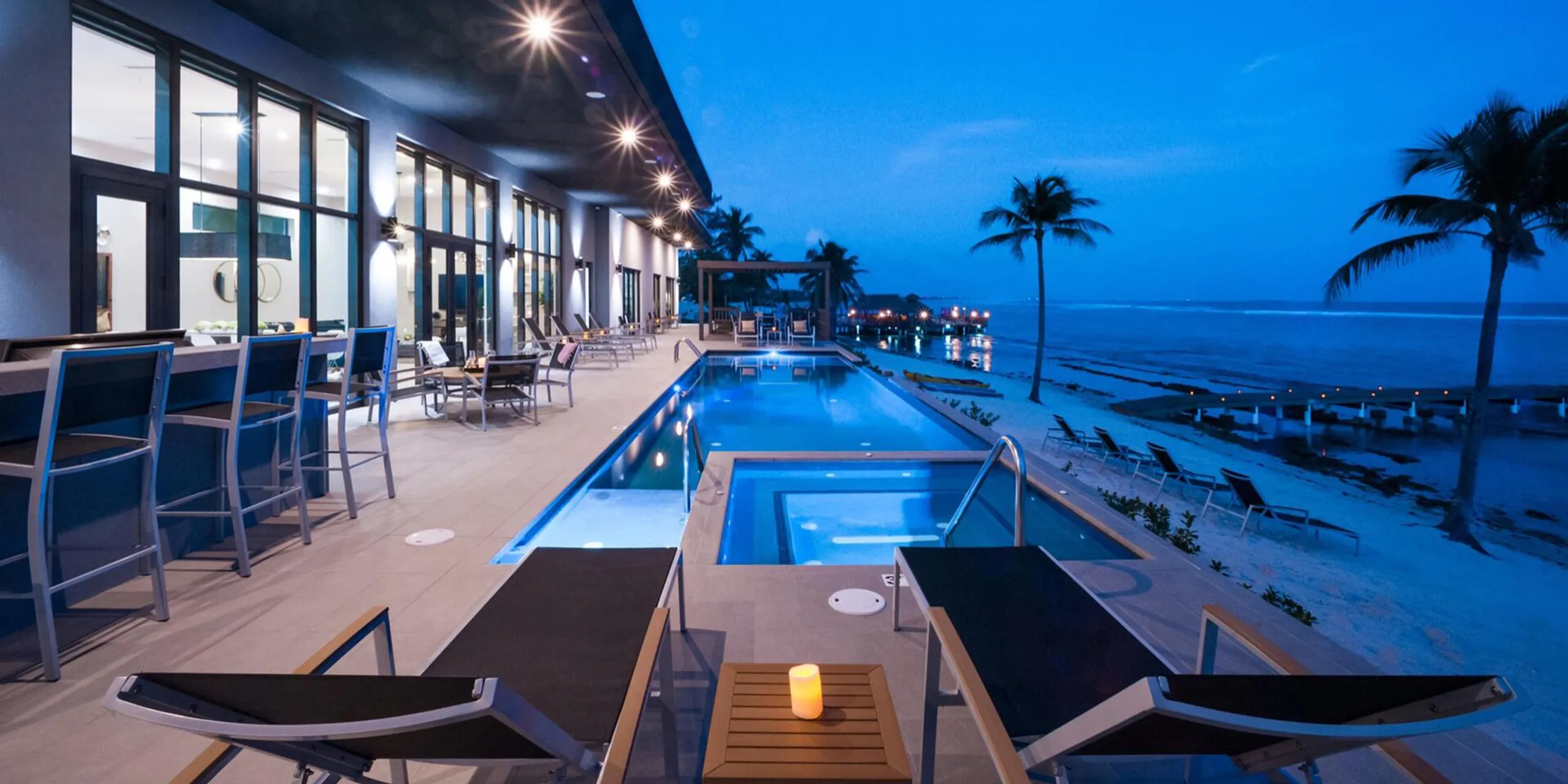 Modern Contemporary Grand Cayman Ocean Front Villa with Infinity Pool — photograph 2