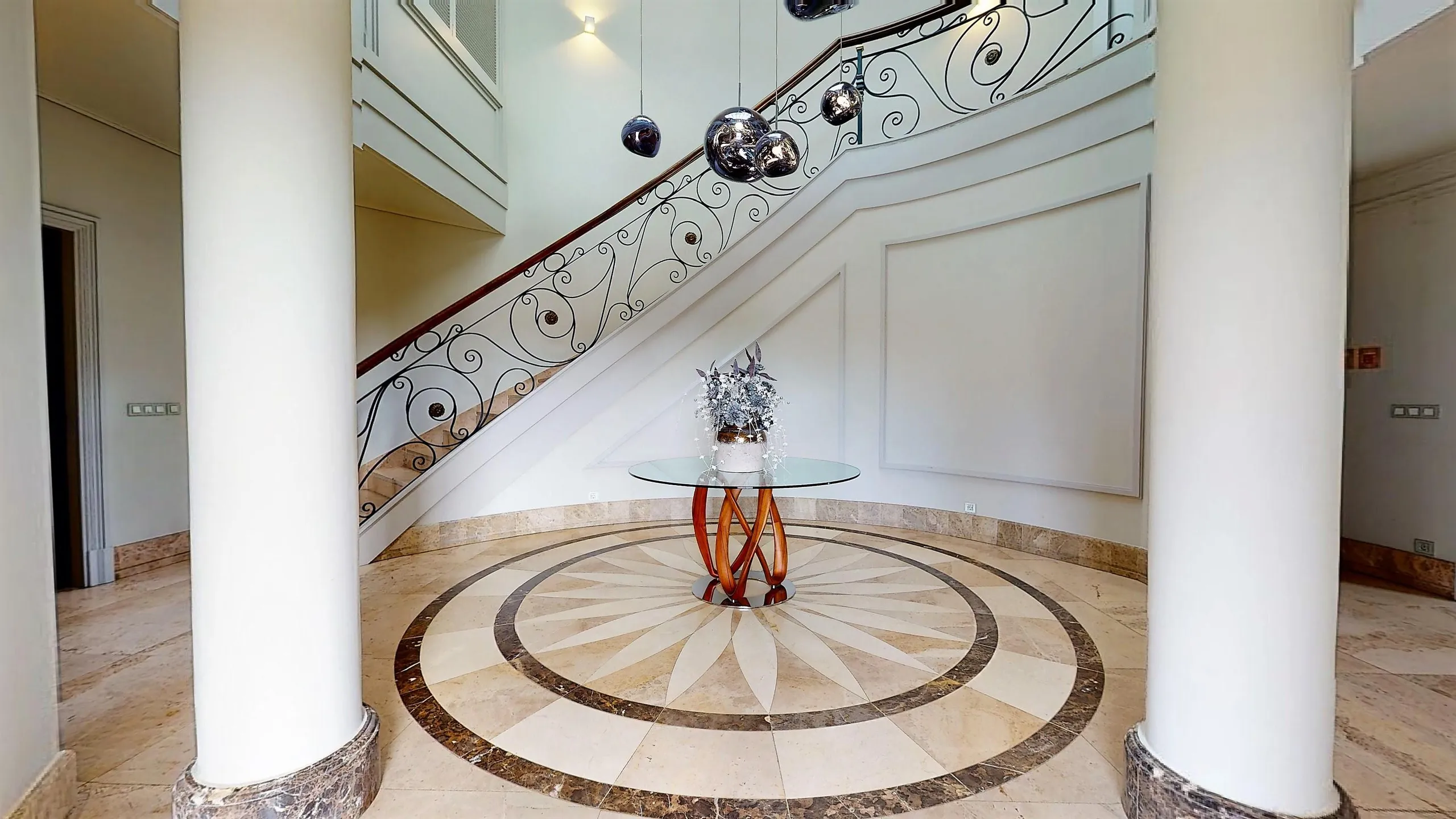 Captivating European Styled 3-Story Villa in Madrid's Exclusive Neighborhood — photograph 8