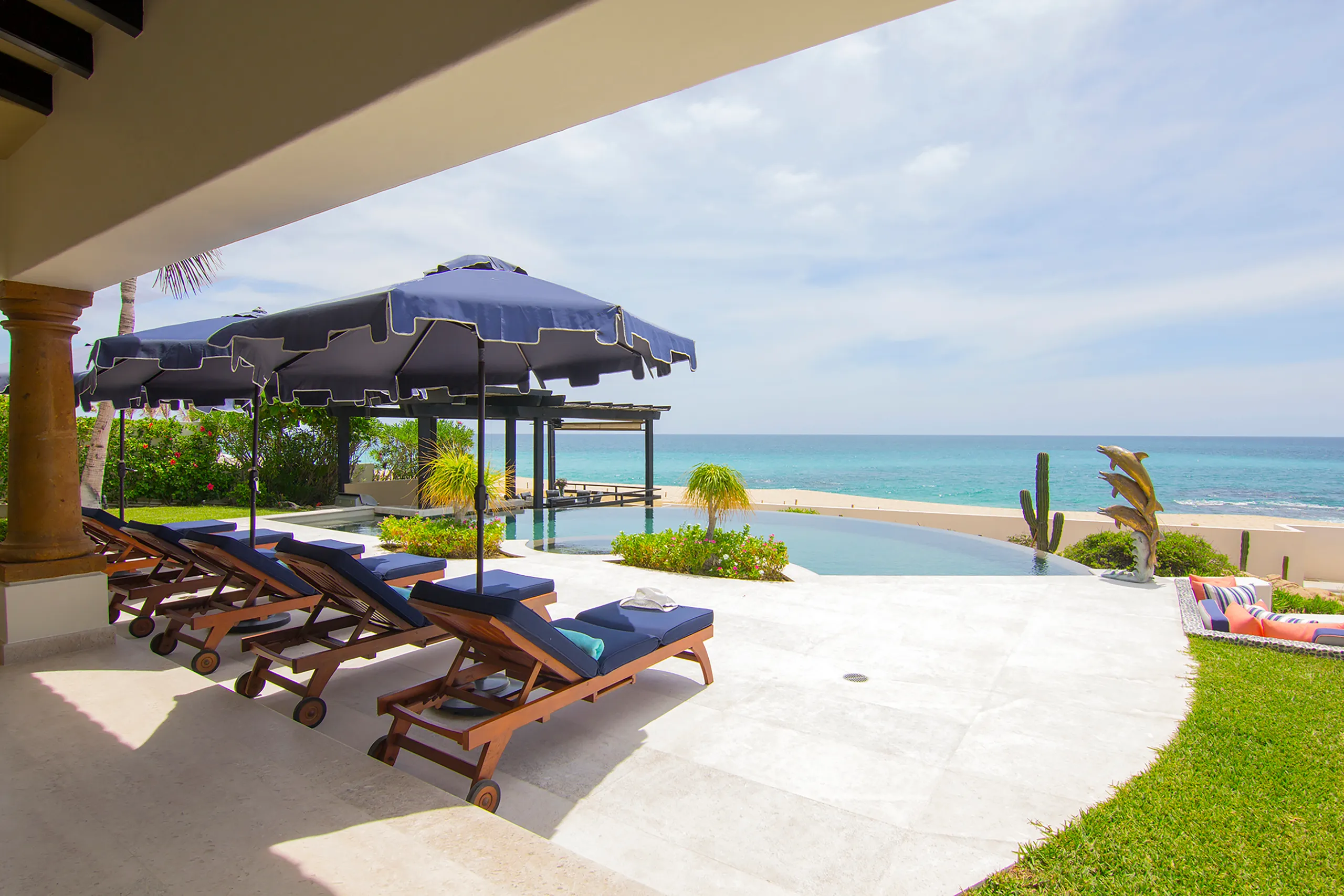 Cabo Real Luxury Estate with Infinity Pool and Ocean Views — photograph 5