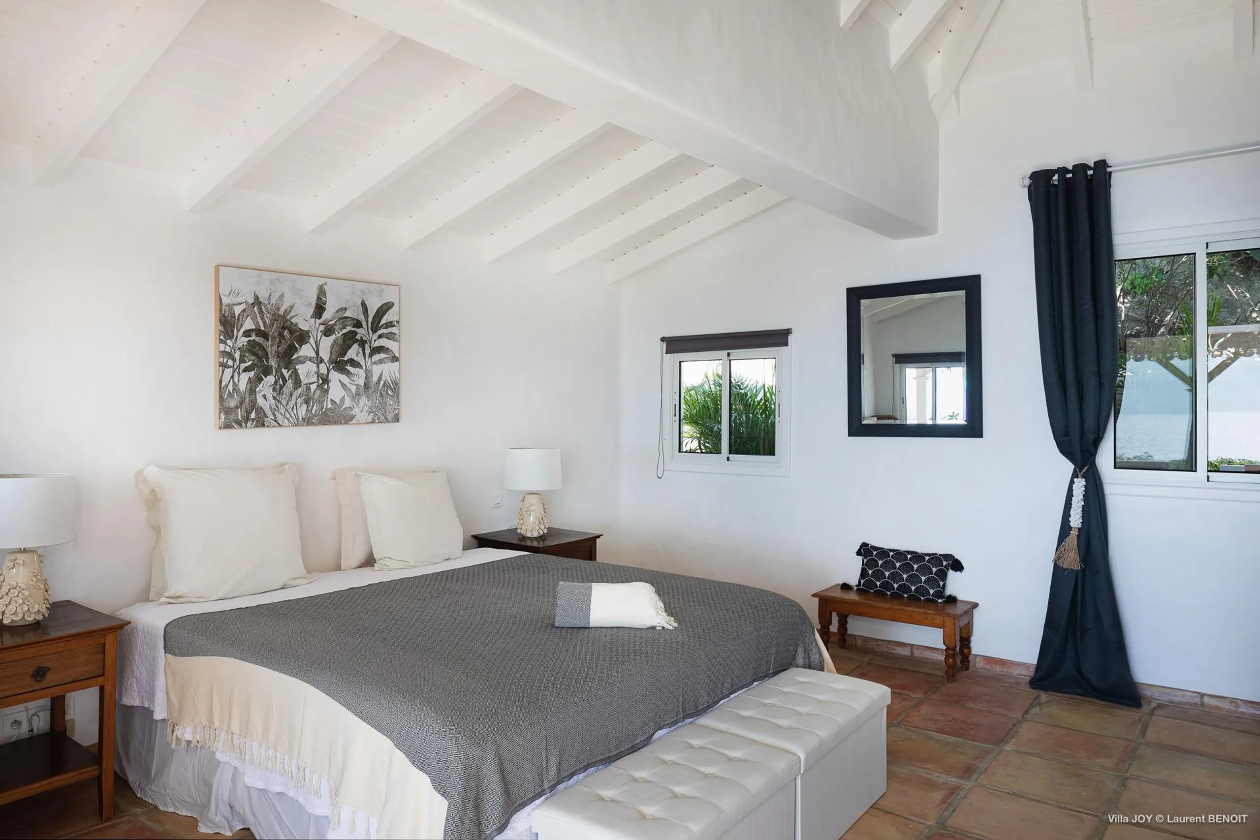 Splendid Tropical Estate with Private Pool and Panoramic Ocean Views — photograph 12