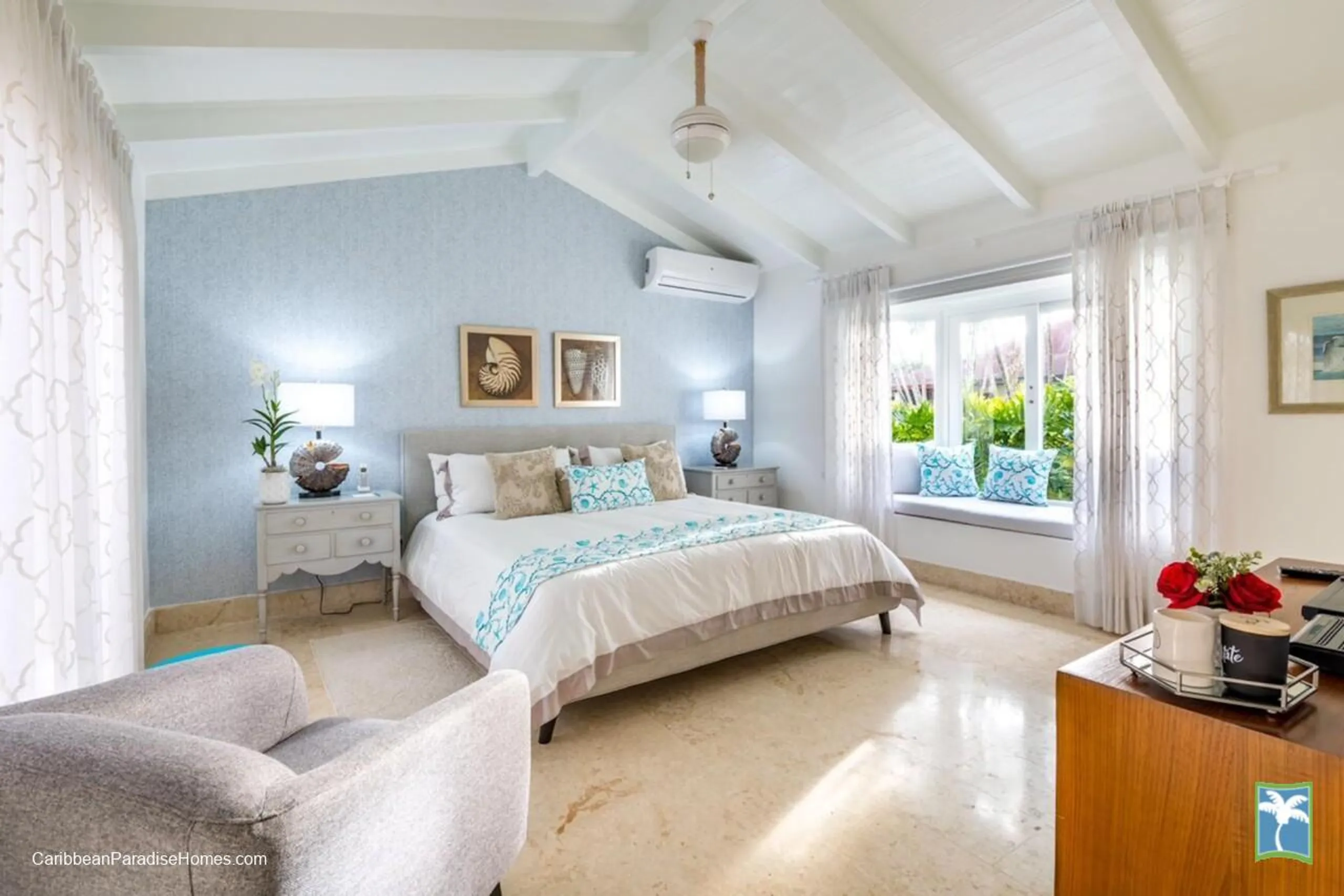 Stunning Paradise Villa with Private Pool, Heated Jacuzzi & Golf Views — photograph 5