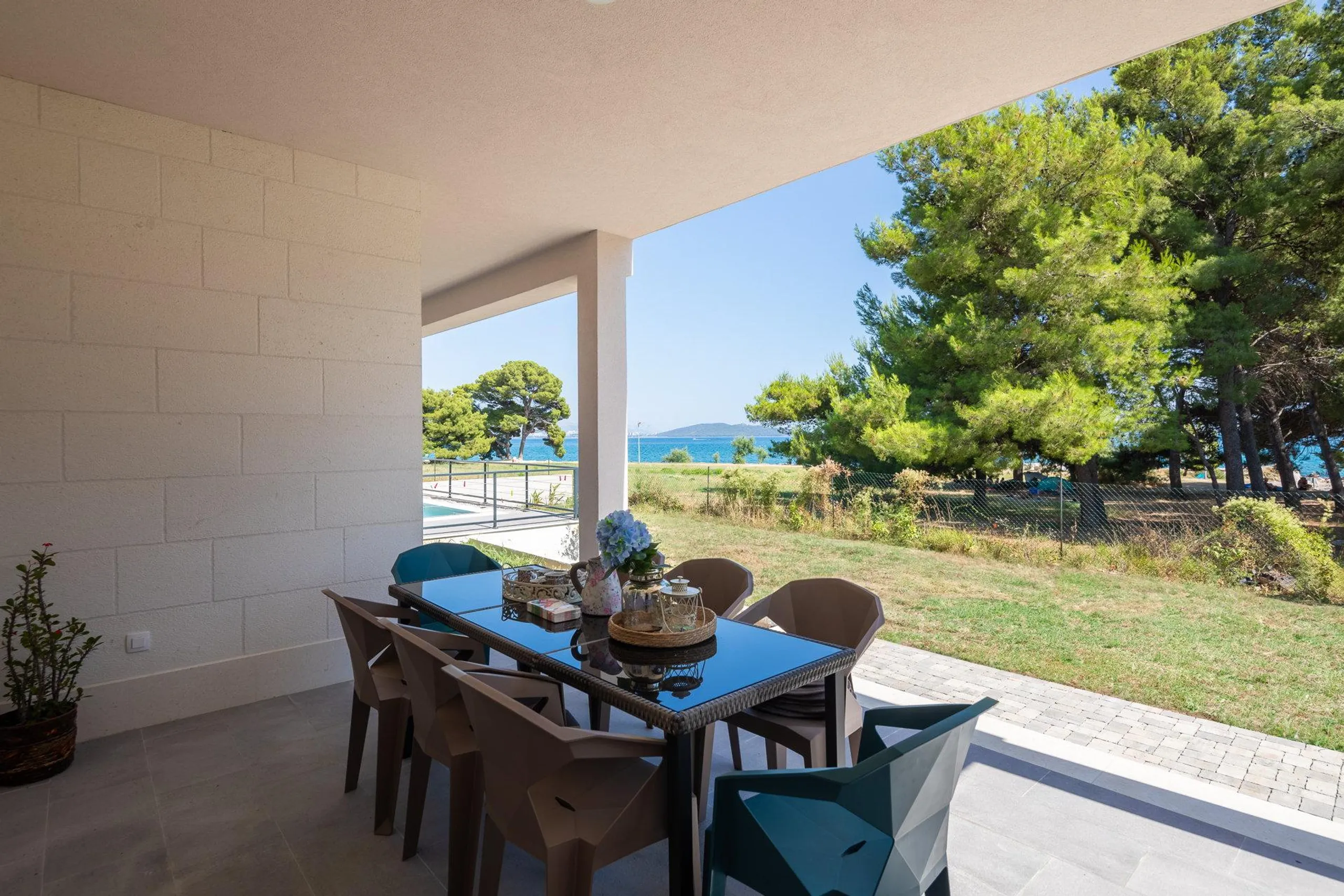 Refined Villa with Private Pool near Trogir's Historic Old Town — photograph 11