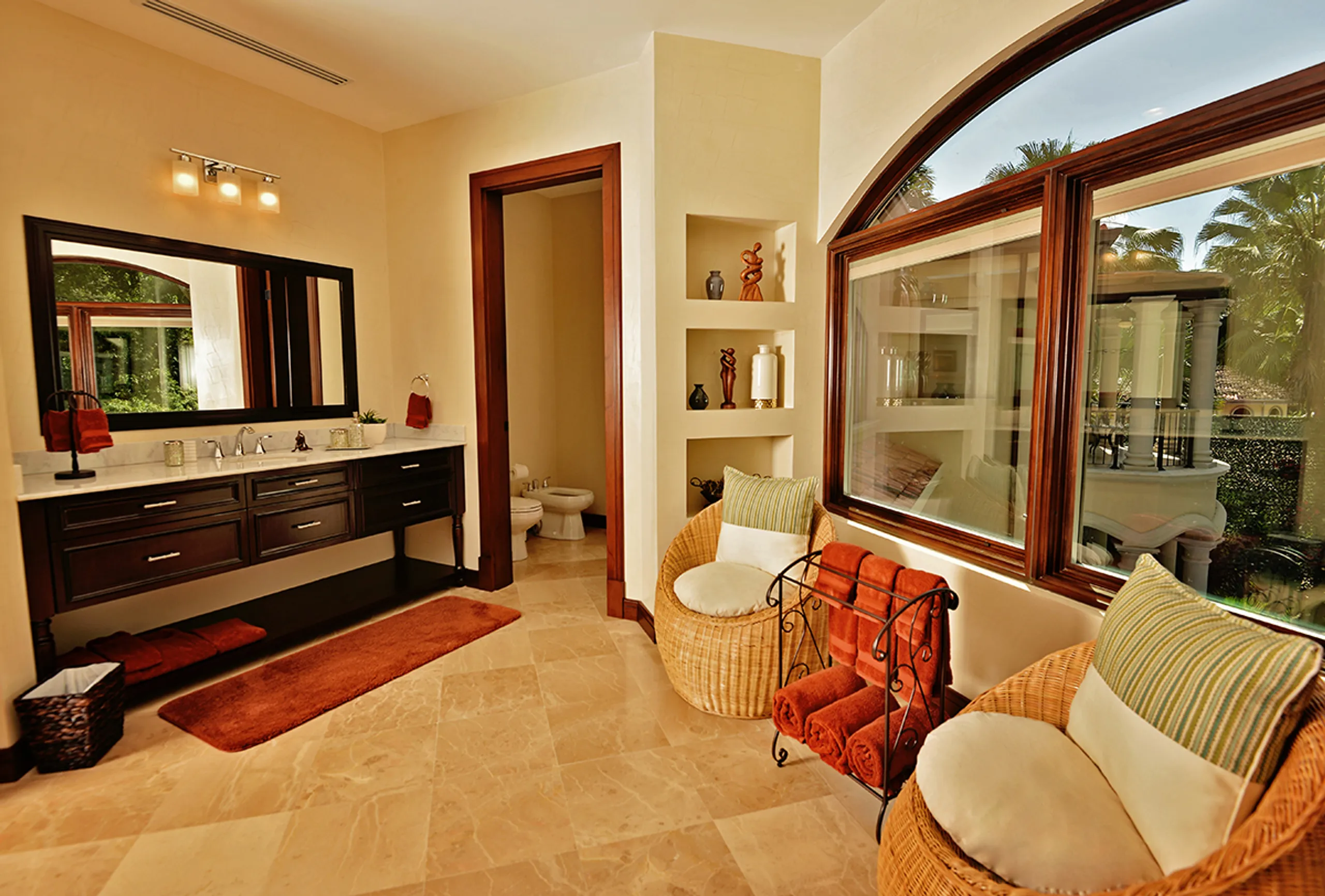 Serene Rainforest Villa with Private Pool and Beach Club Access — photograph 6