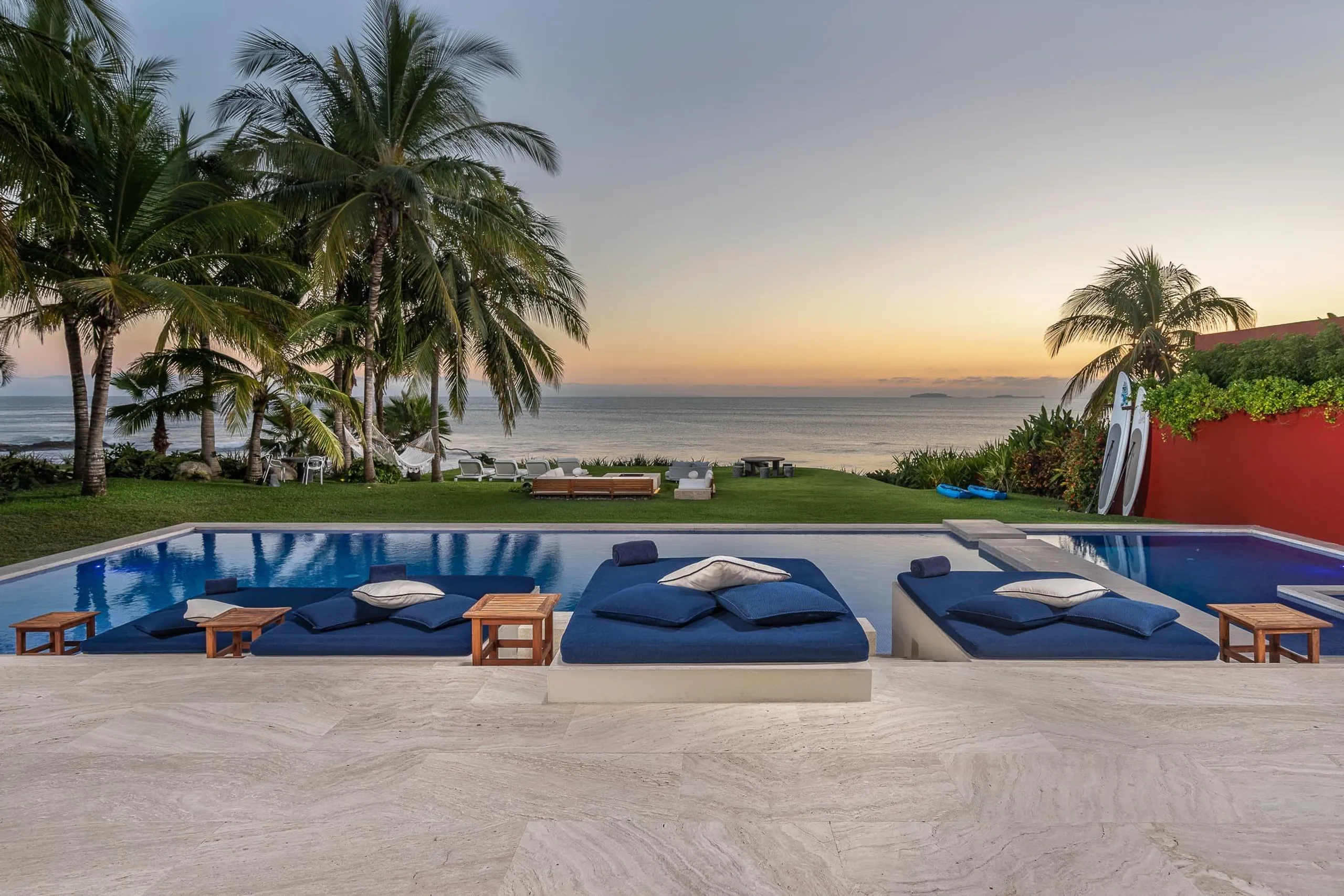 Iconic Punta Mita Villa by Pepe de Yturbe with Private Beach & Sunset Views — photograph 3