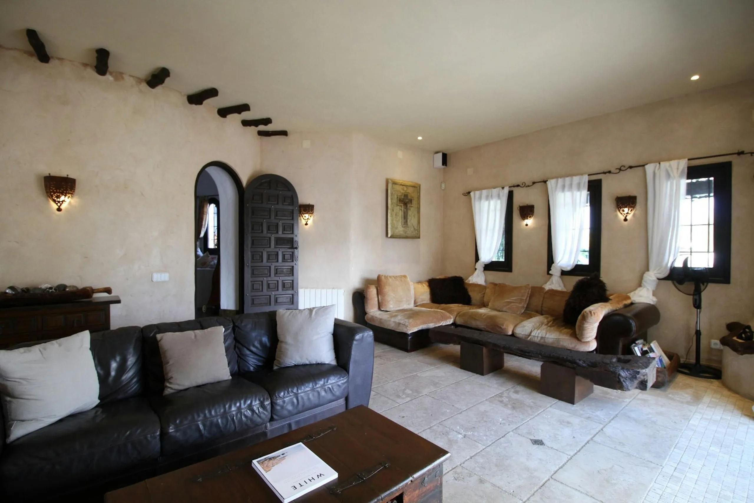 Contemporary Paradise Retreat in Ibiza with Private Pool and Soccer Field — photograph 8