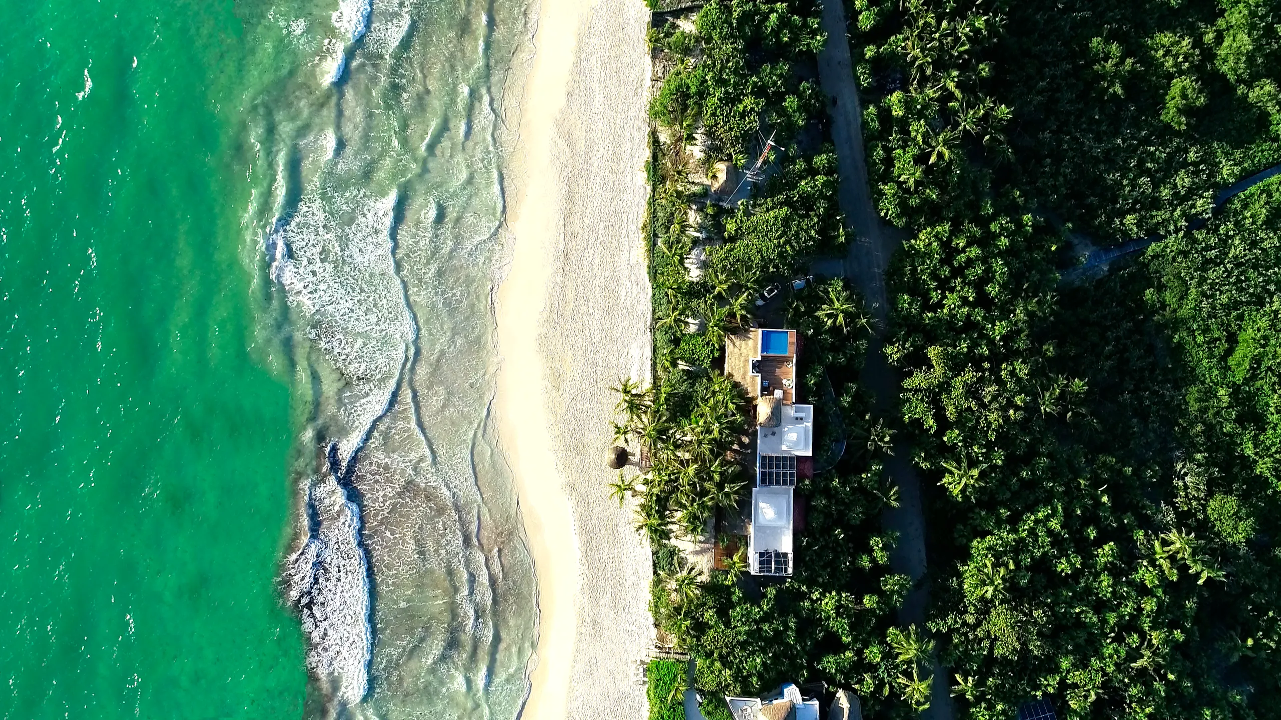Paradise Villa on Riviera Maya's Untamed Shore with Rooftop Pool and Ocean Views — photograph 5