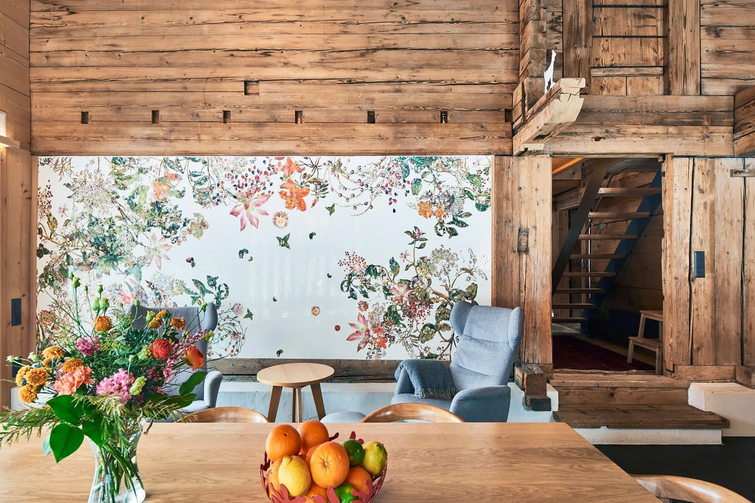 Deluxe Luxury Chalet in Gstaad with Stunning Views — photograph 11