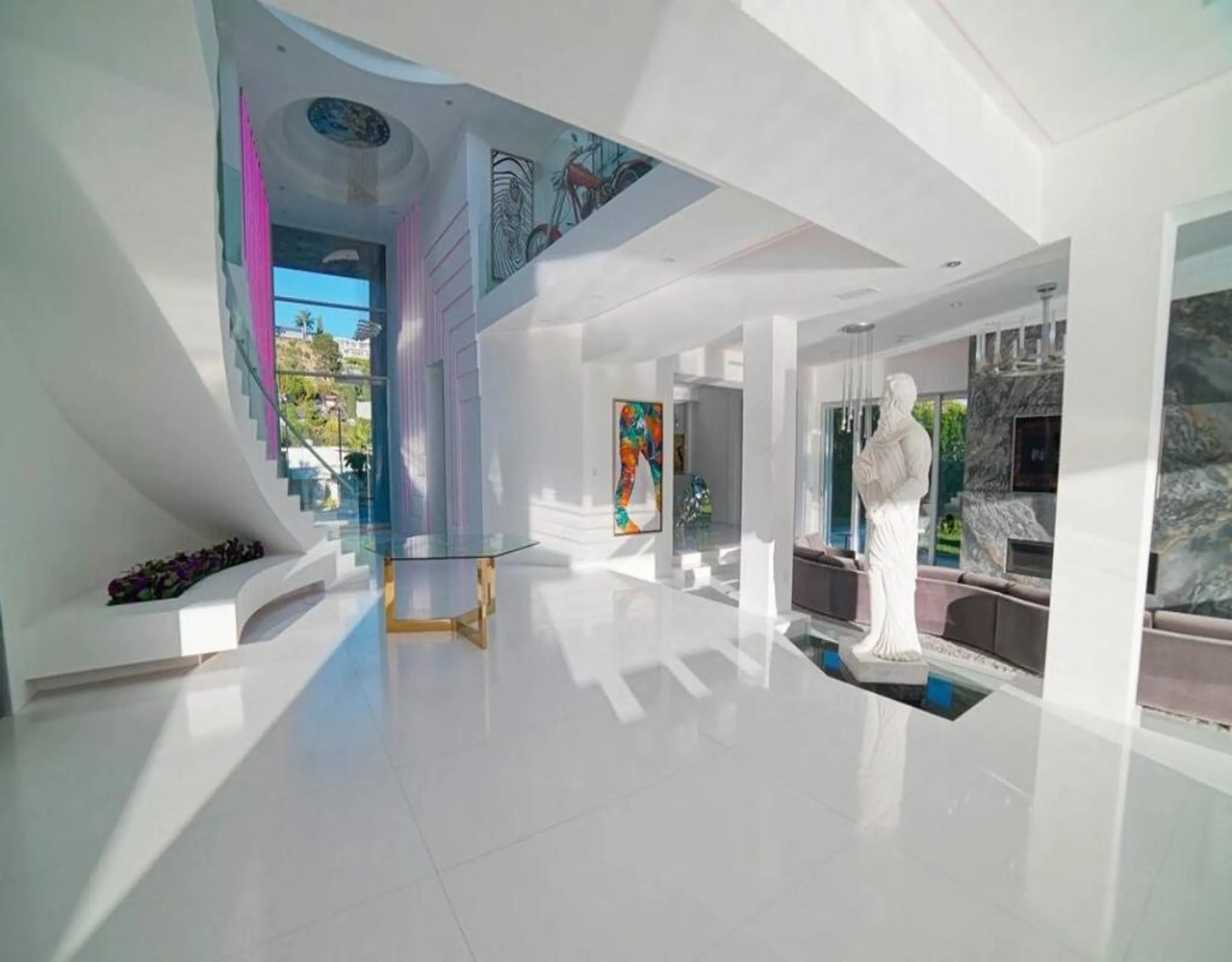 Exclusive Hollywood Hills Villa – 5BR, Infinity Pool & Panoramic Views — photograph 9