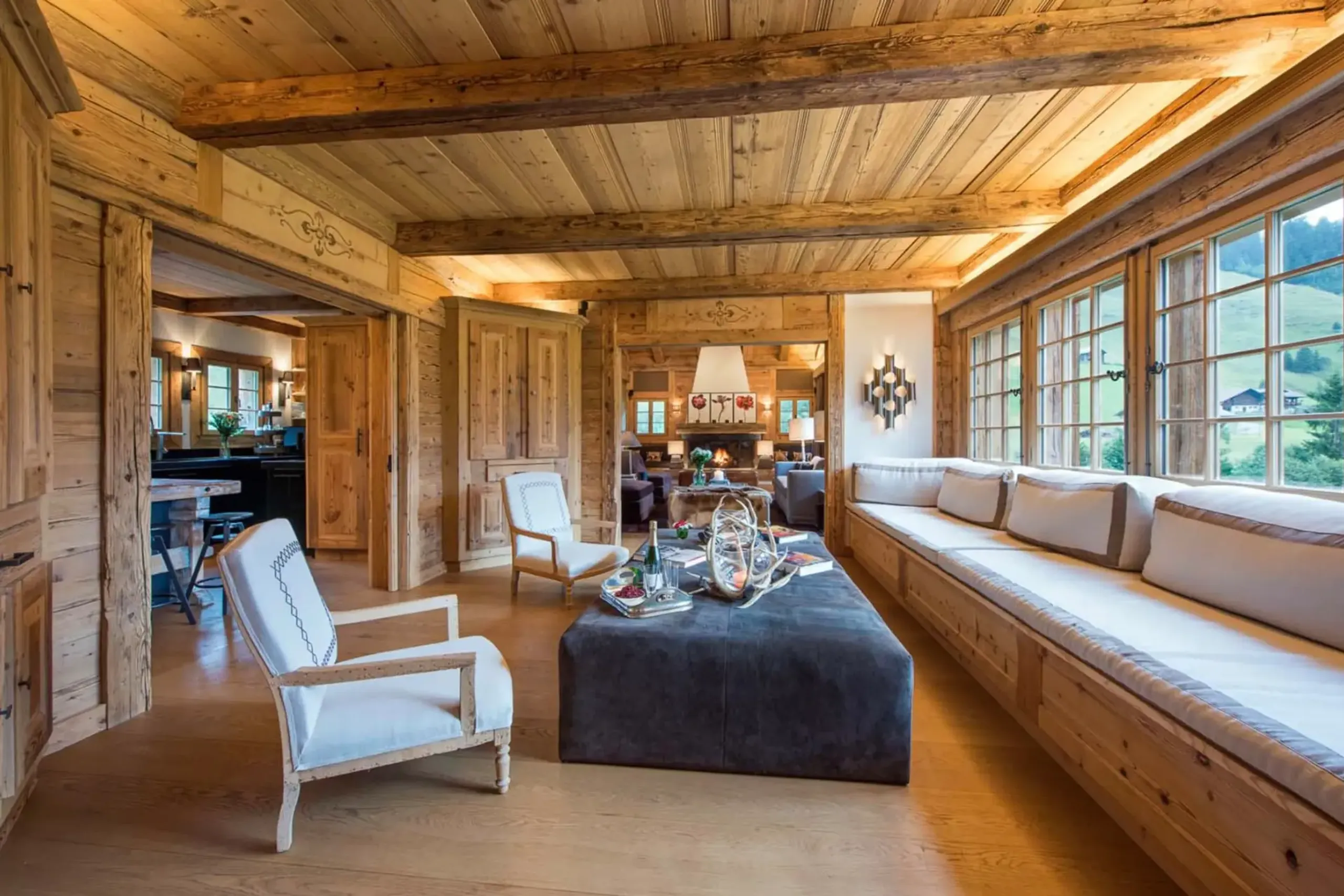 Traditional Swiss Chalet with Spa — photograph 8