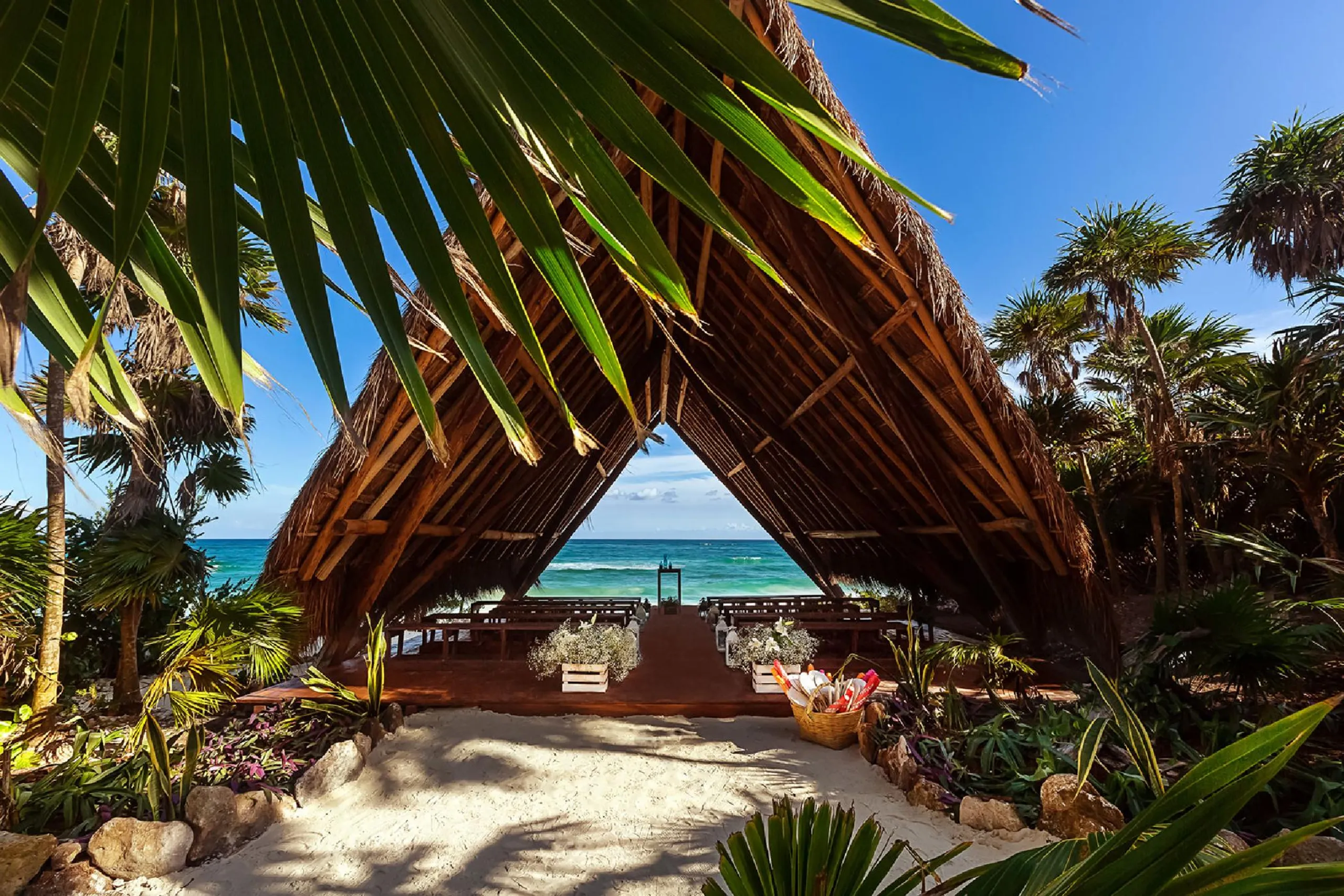 Eco Chic Beach Front Tulum Villa with Private Pool and Panoramic Ocean Views — photograph 5