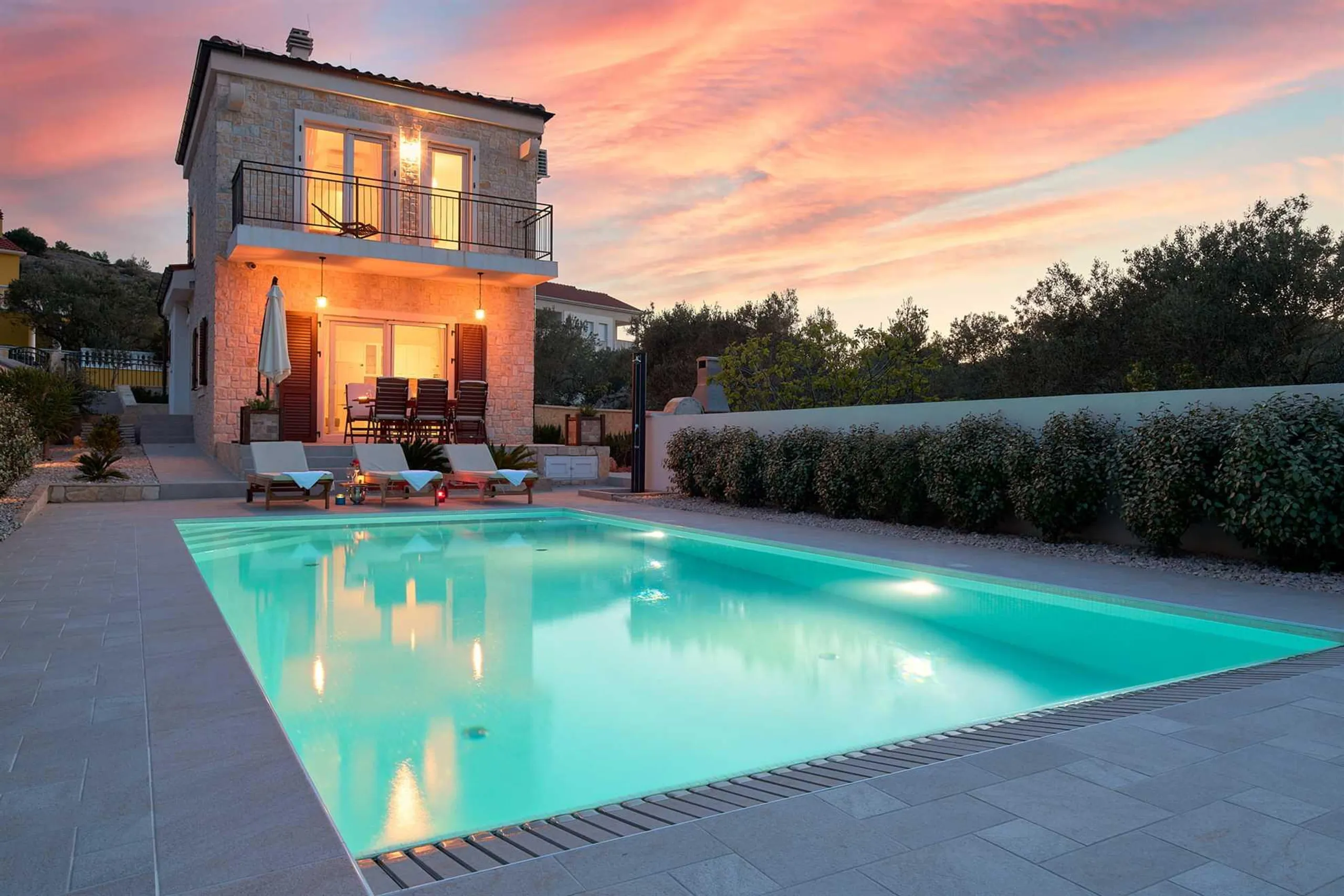 Charming Stone Villa with  Private Pool and Terrace on Murter Island, Murter