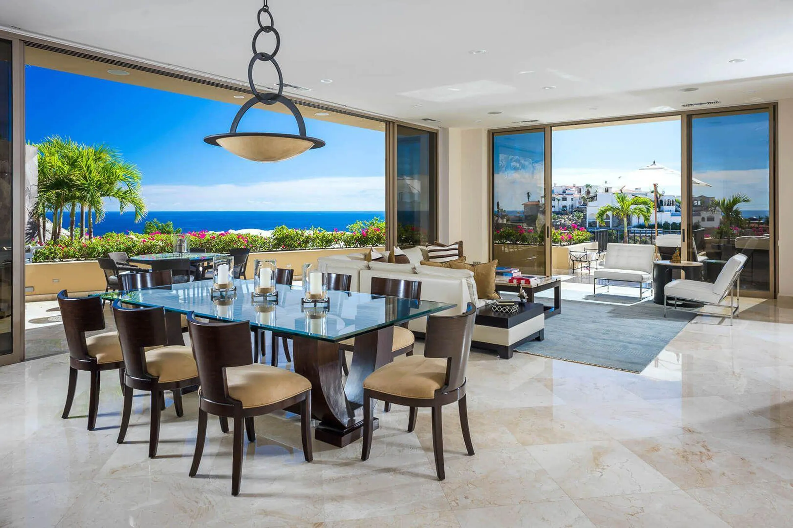 Modern Pedregal Luxe Retreat with Private Pool and Sweeping Views — photograph 5