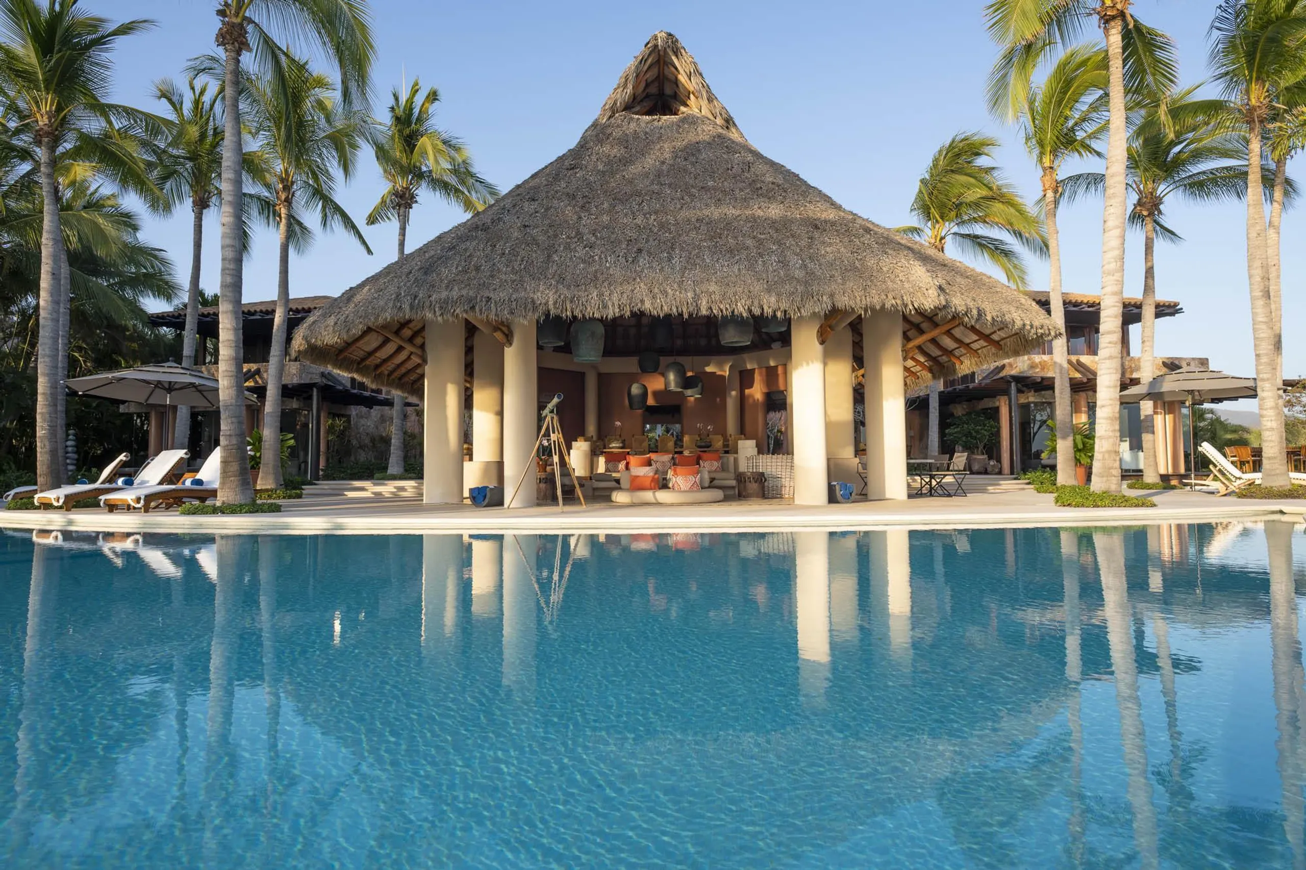 One-of-a-Kind Punta Mita Beachfront Oasis with 160 Foot Infinity Edge Pool Overlooking the Ocean — photograph 11
