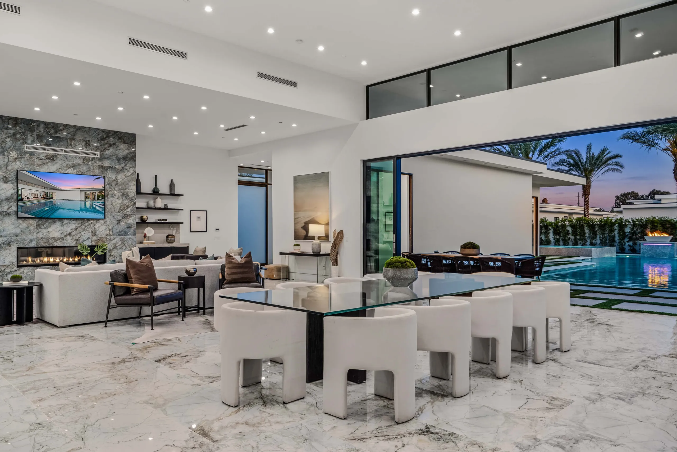 One-of-a-Kind Desert Luxury Villa Private Pool, Spa and Golf Access — photograph 9