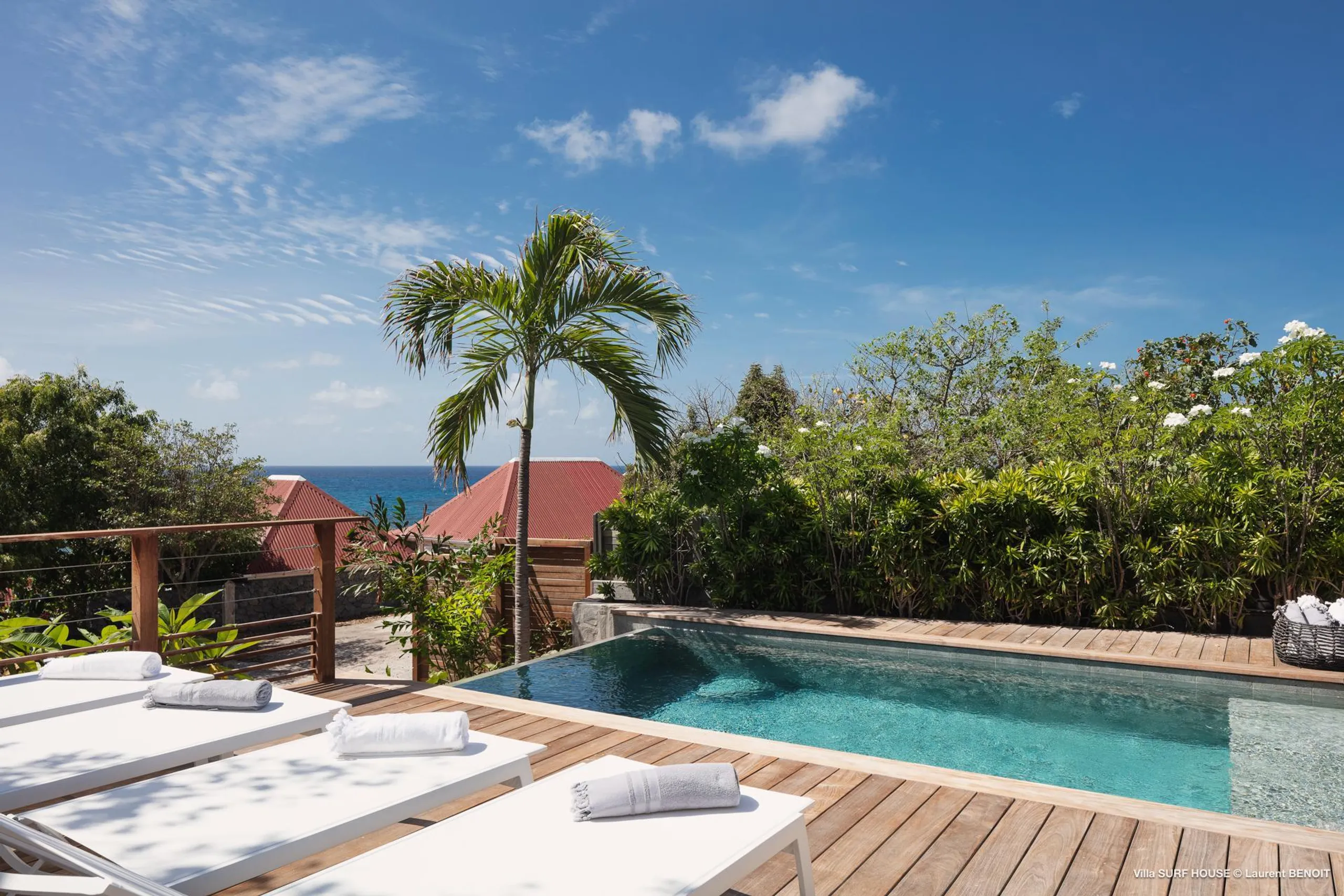 Lush and Luxurious Oceanside Villa in Toiny with Infinity Pool and Ocean Views — photograph 4