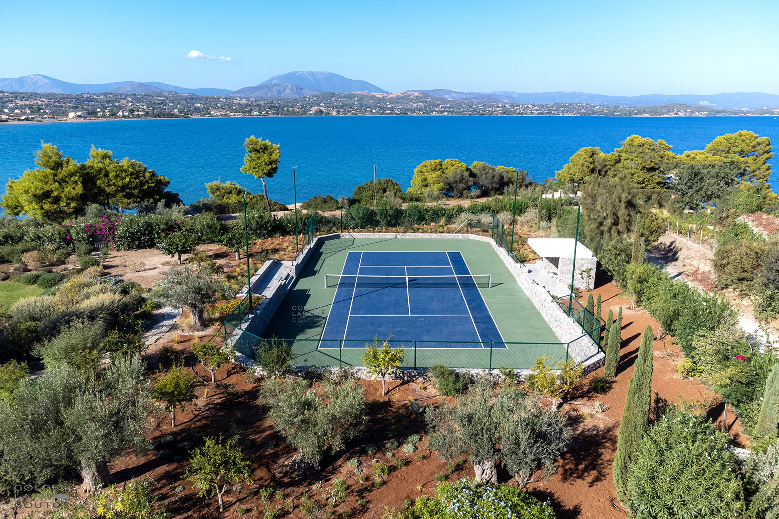 Sensational New-Built Villa with Infinity Pool, Unique Architectural Design and Exceptional Sea View — photograph 6