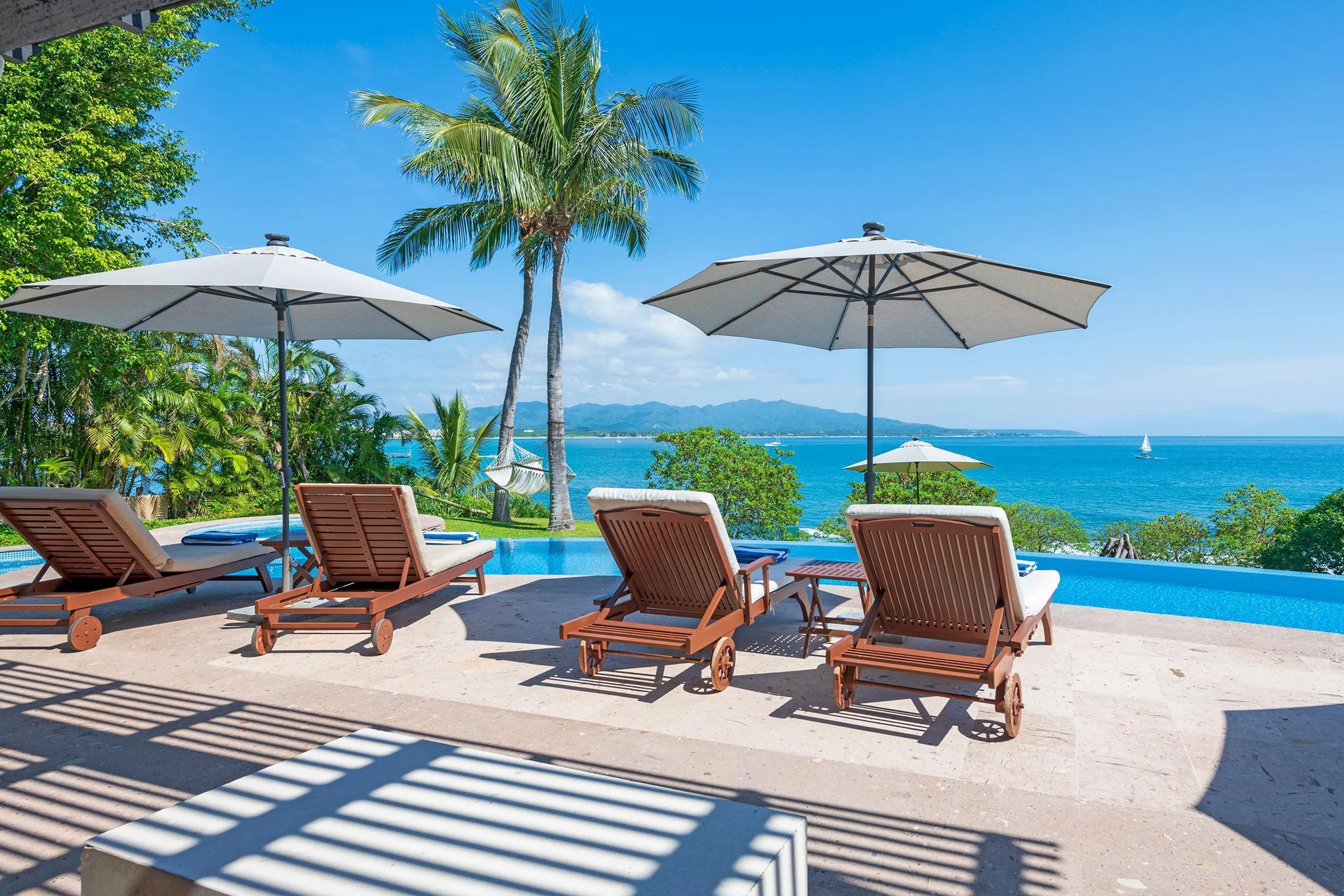 Distinguished La Punta Luxury Estate with Infinity Pool and Ocean Views, La Punta